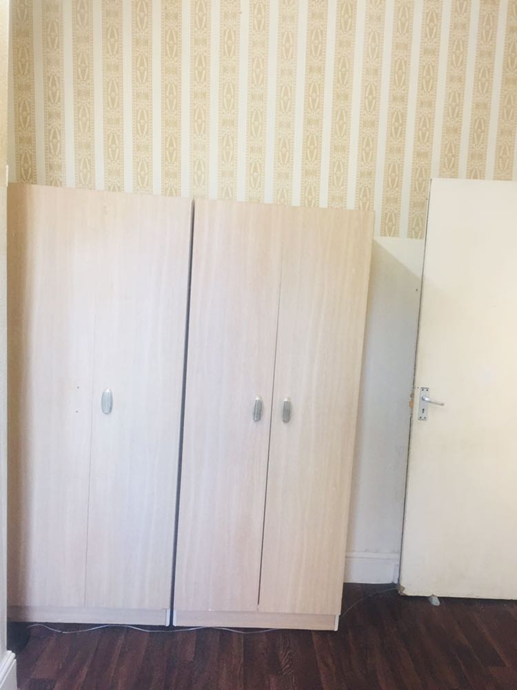 2 bedroom RoomsLocal image