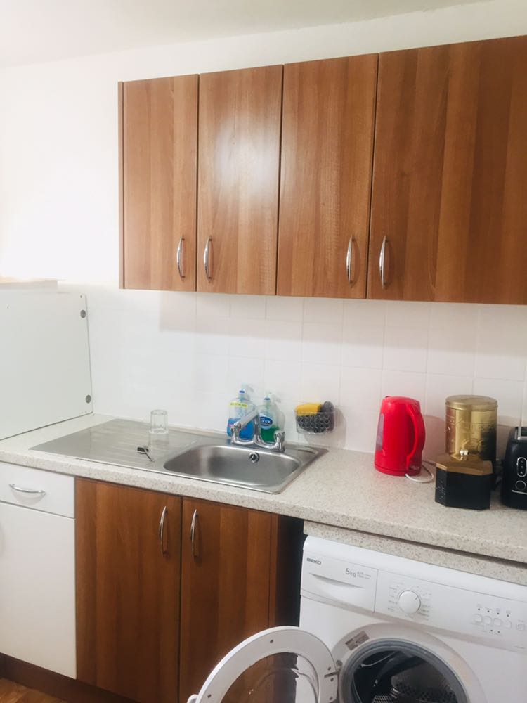 2 bedroom RoomsLocal image
