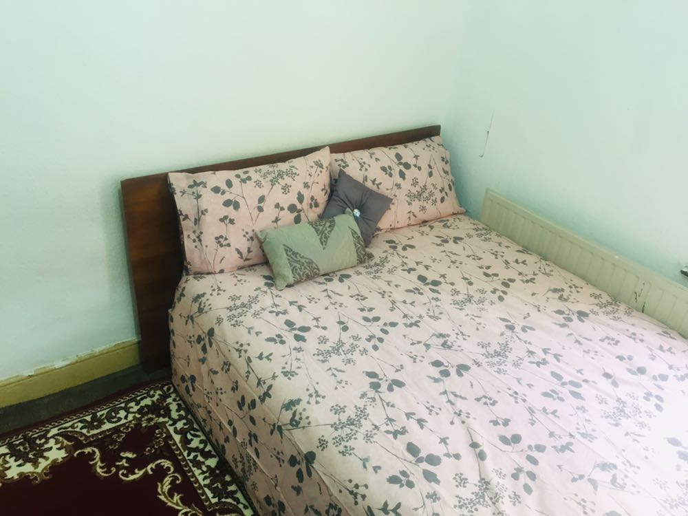 2 bedroom RoomsLocal image
