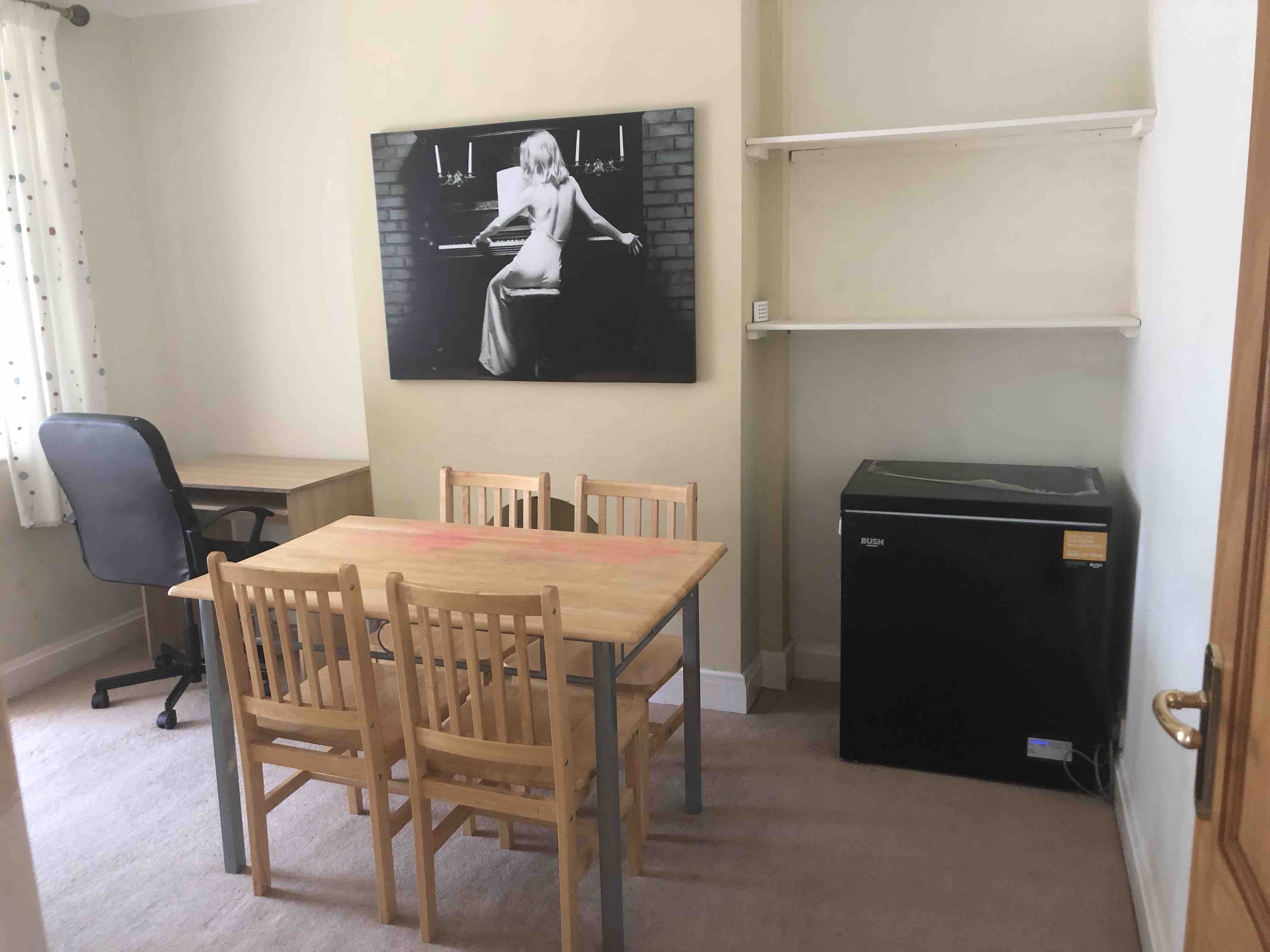  RoomsLocal image