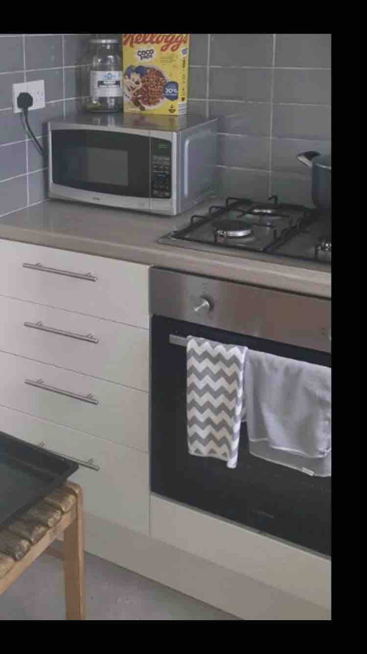 Double room in Hanger Lane RoomsLocal image