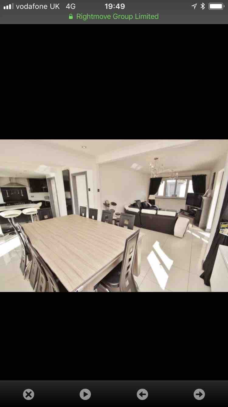 Room RoomsLocal image