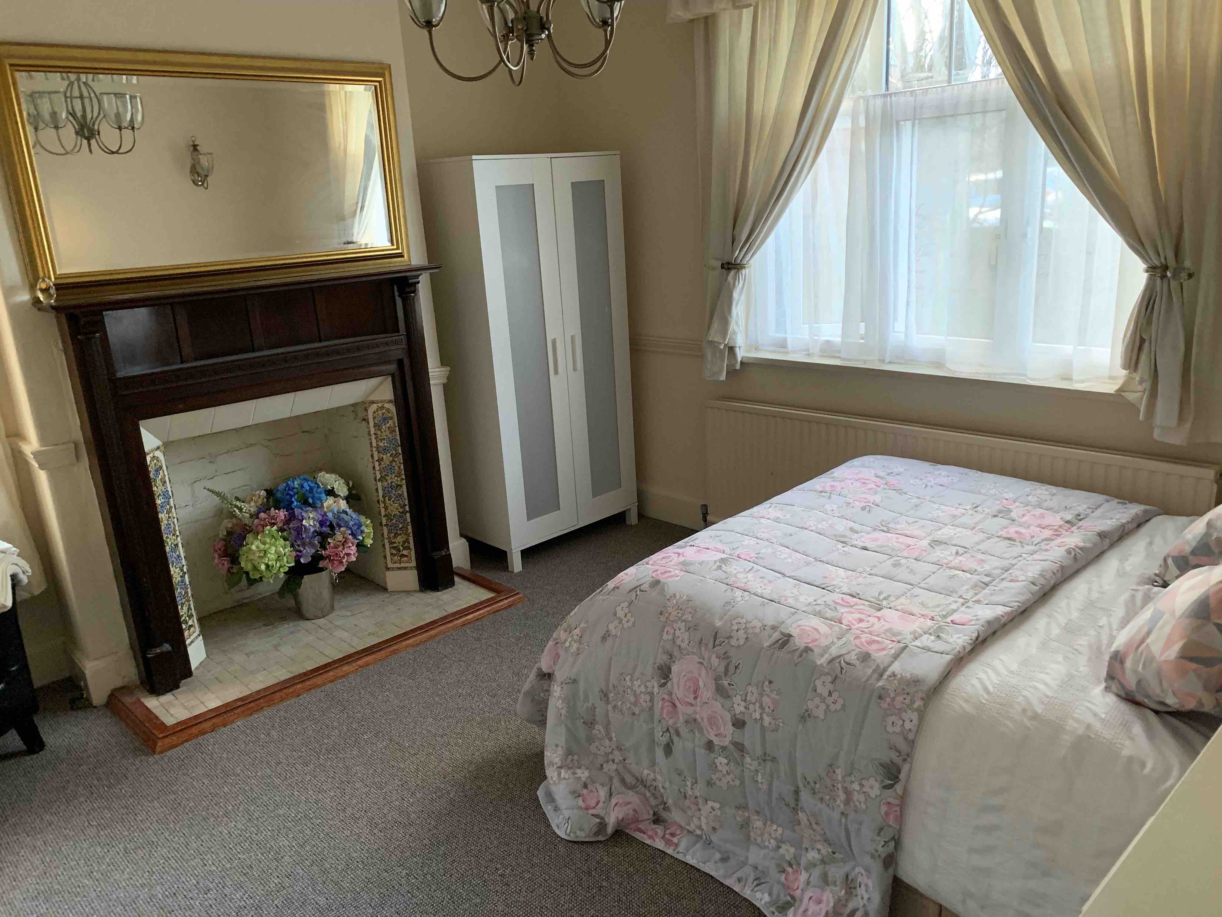 4 bedroom detached, Neston RoomsLocal image