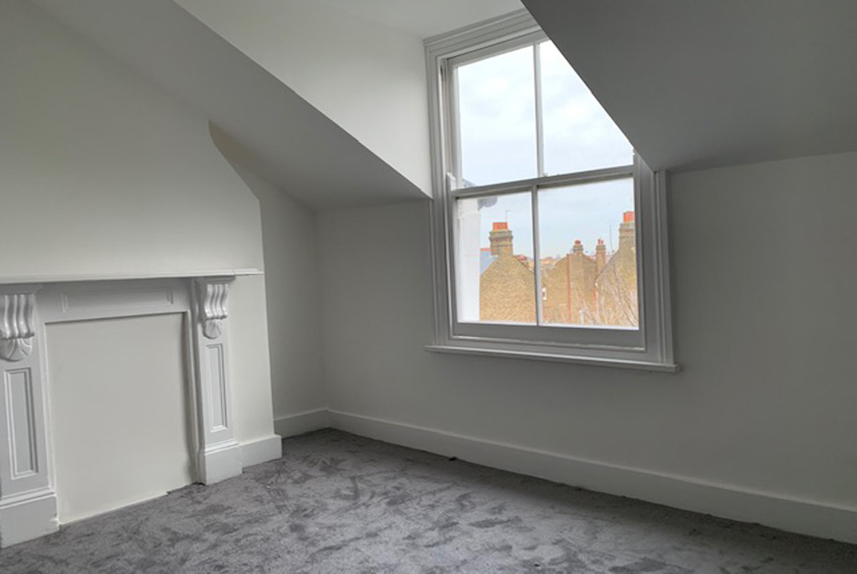 Lovely victorian Maissonte, new flat share, available asap RoomsLocal image