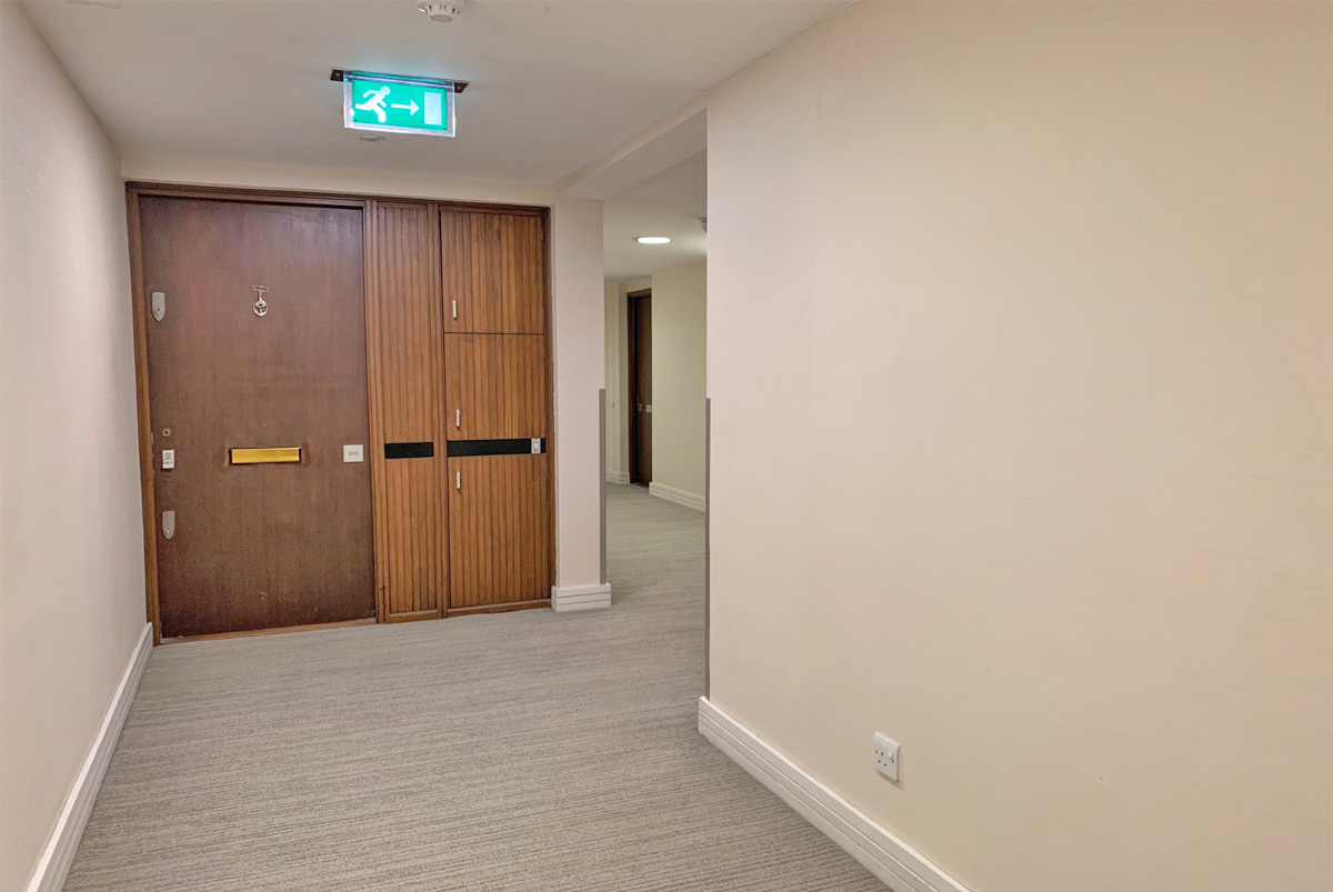 2 rooms available in this apartment RoomsLocal image