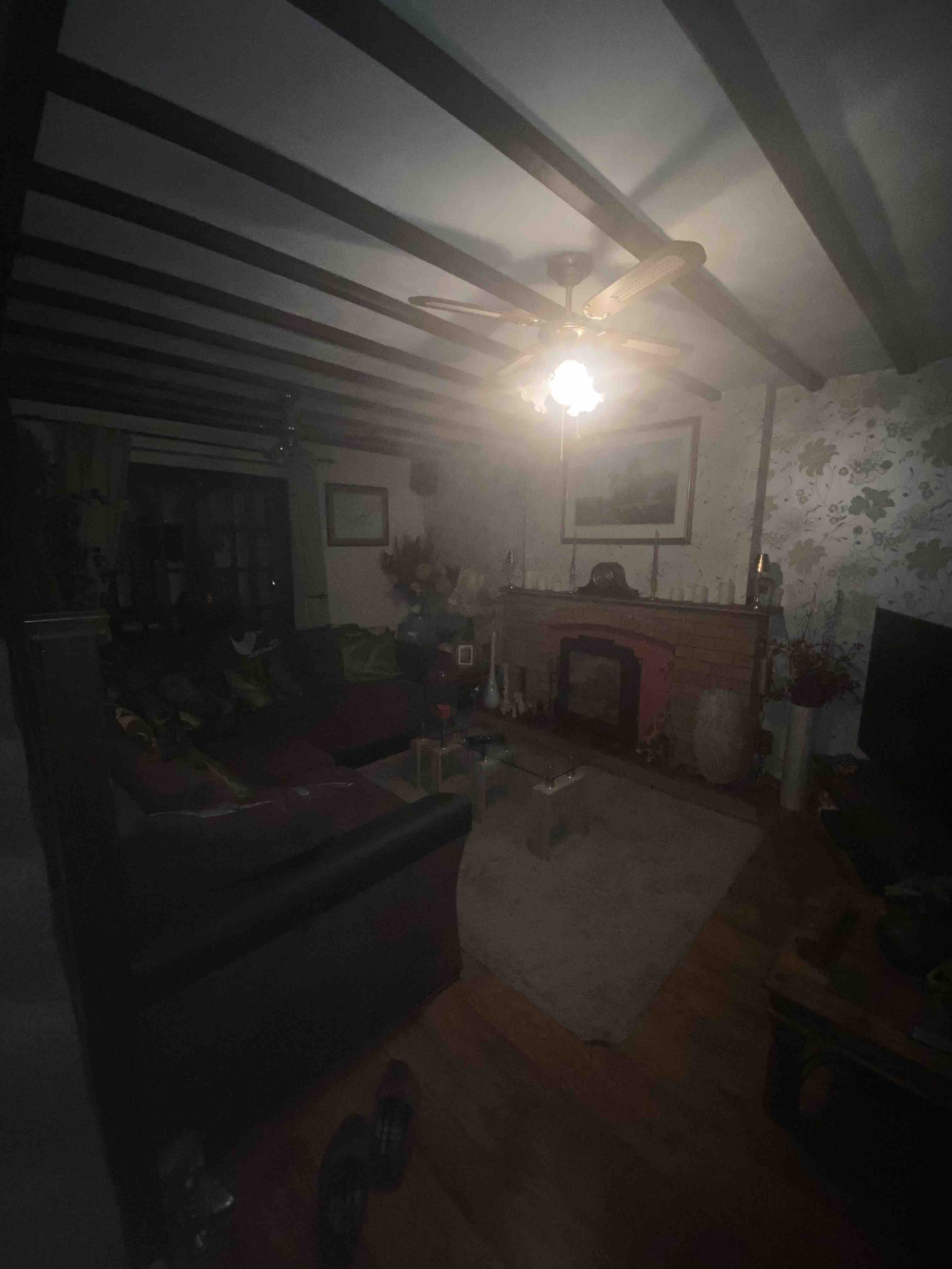 Room to Rent RoomsLocal image