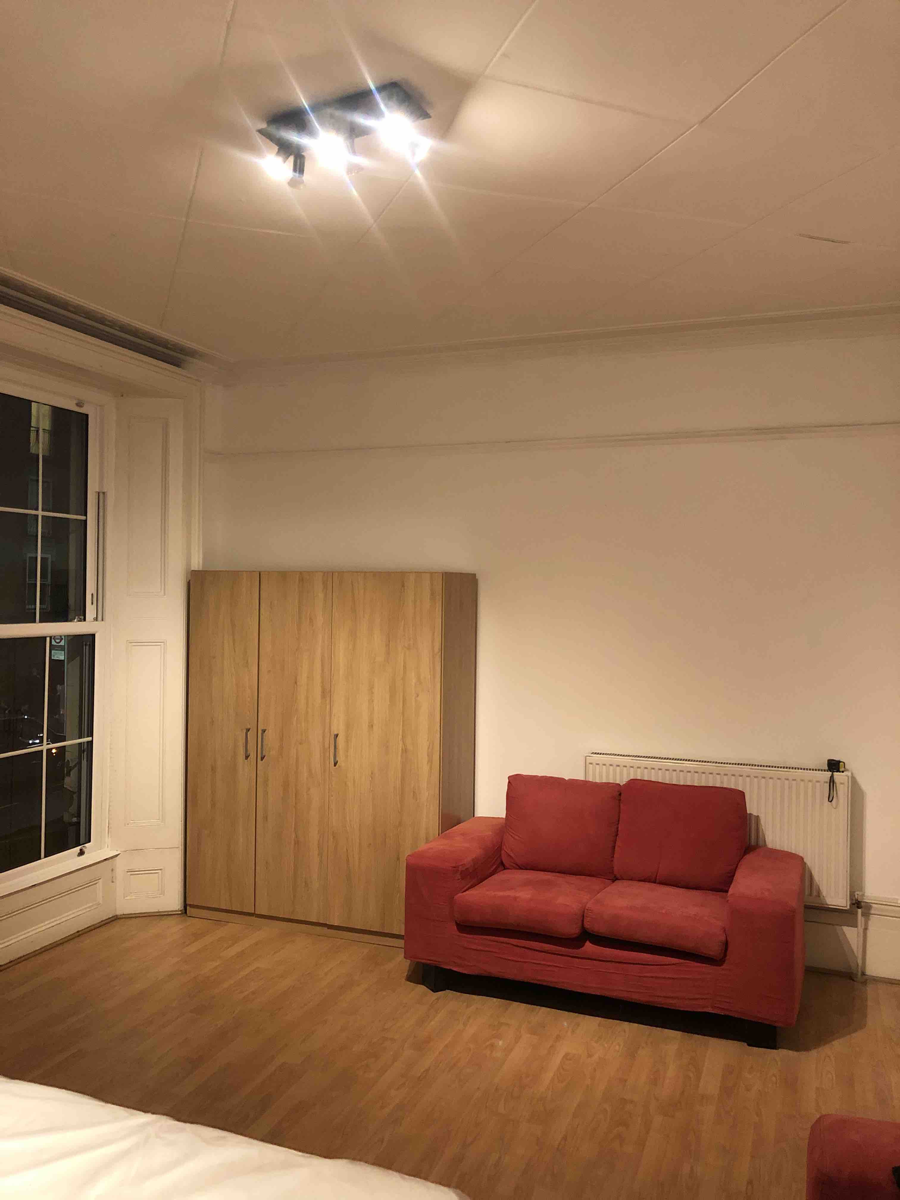  RoomsLocal image