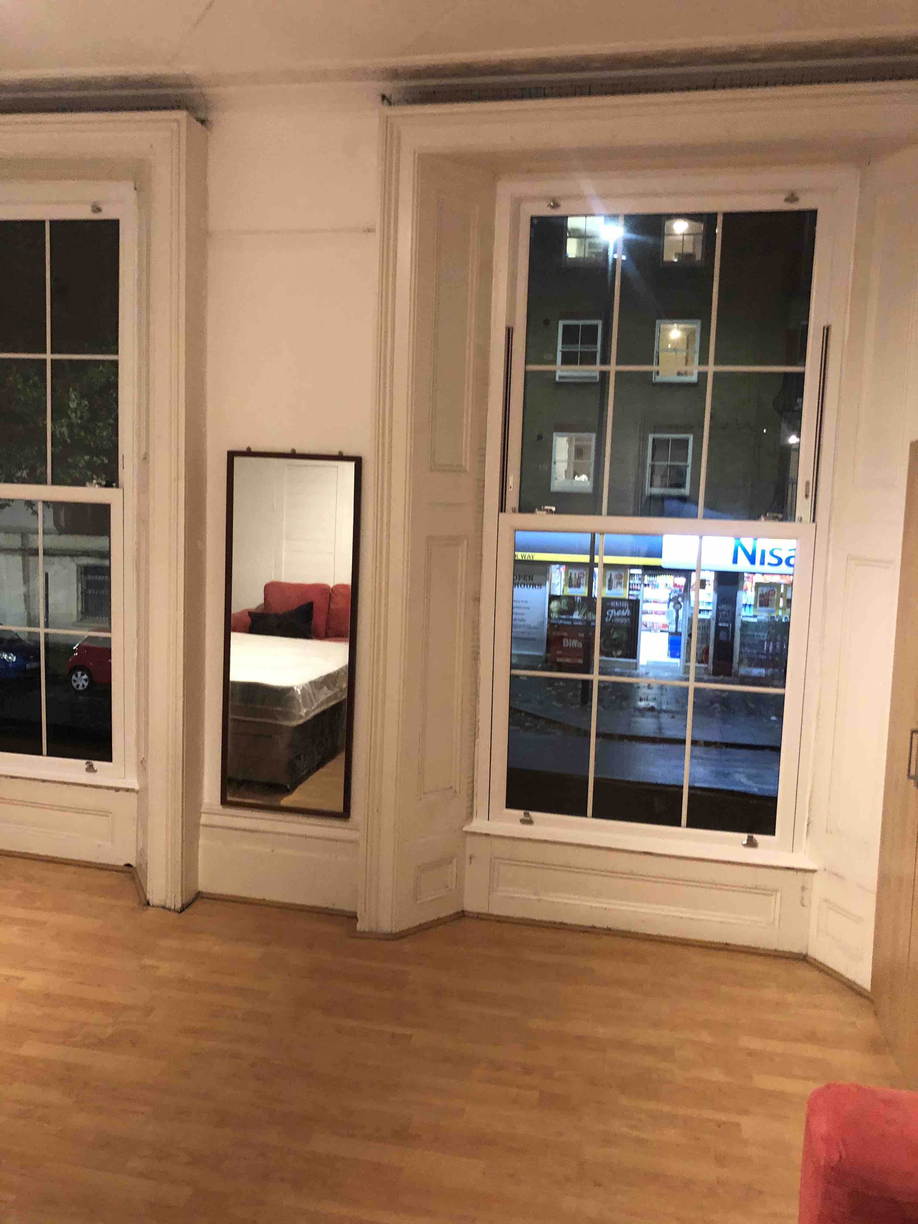  RoomsLocal image