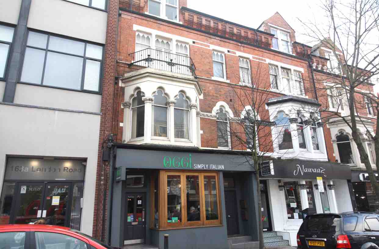95p/w DOUBLE ROOM//TENANCY TAKEOVER//URGENT, Leicester RoomsLocal image