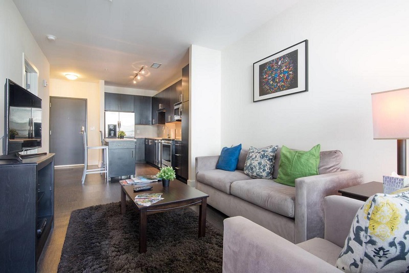 Lovely two bedroom apartment and one double room available. RoomsLocal image