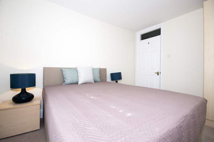 Double bedroom available in a two bedroom apartment in Birmingham RoomsLocal image