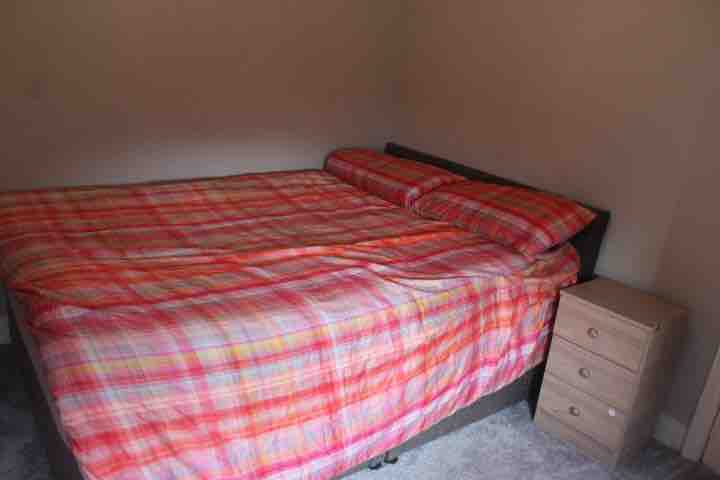 Double bedroom in Rusholme image