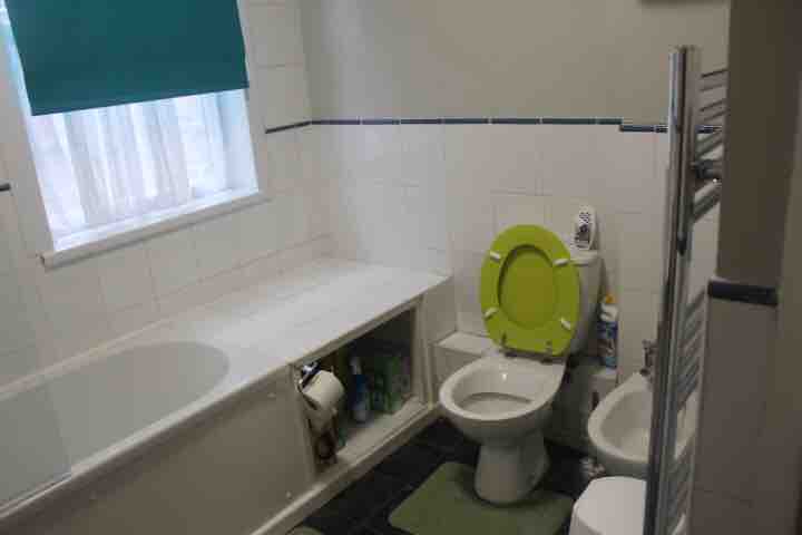 Double bedroom in Rusholme RoomsLocal image