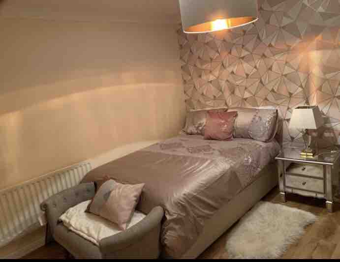 Double Room RoomsLocal image
