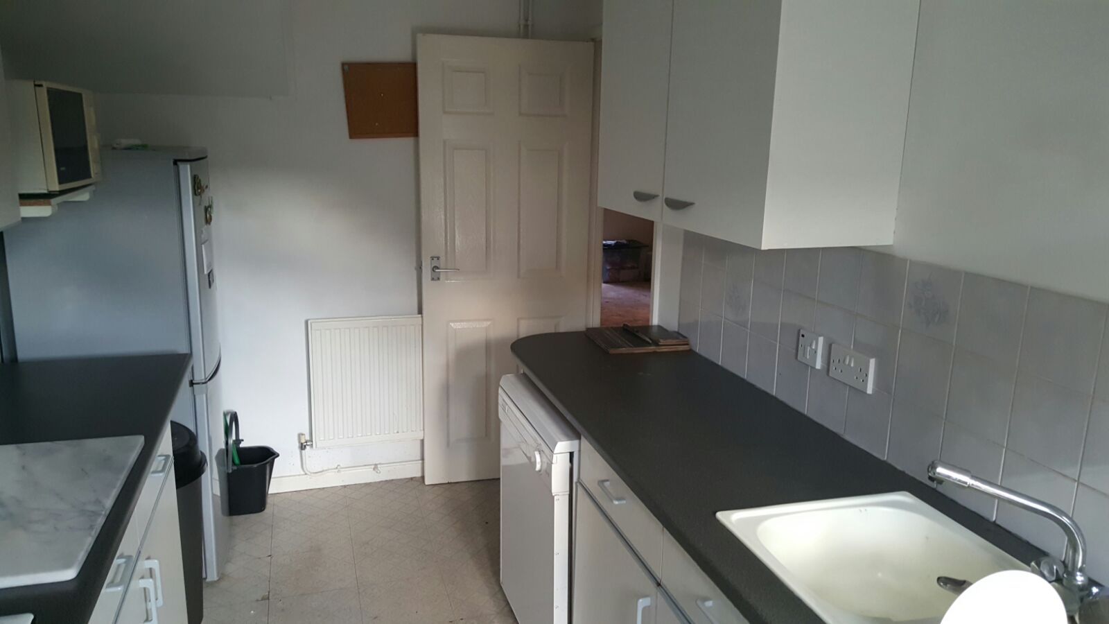1 double bedroom RoomsLocal image