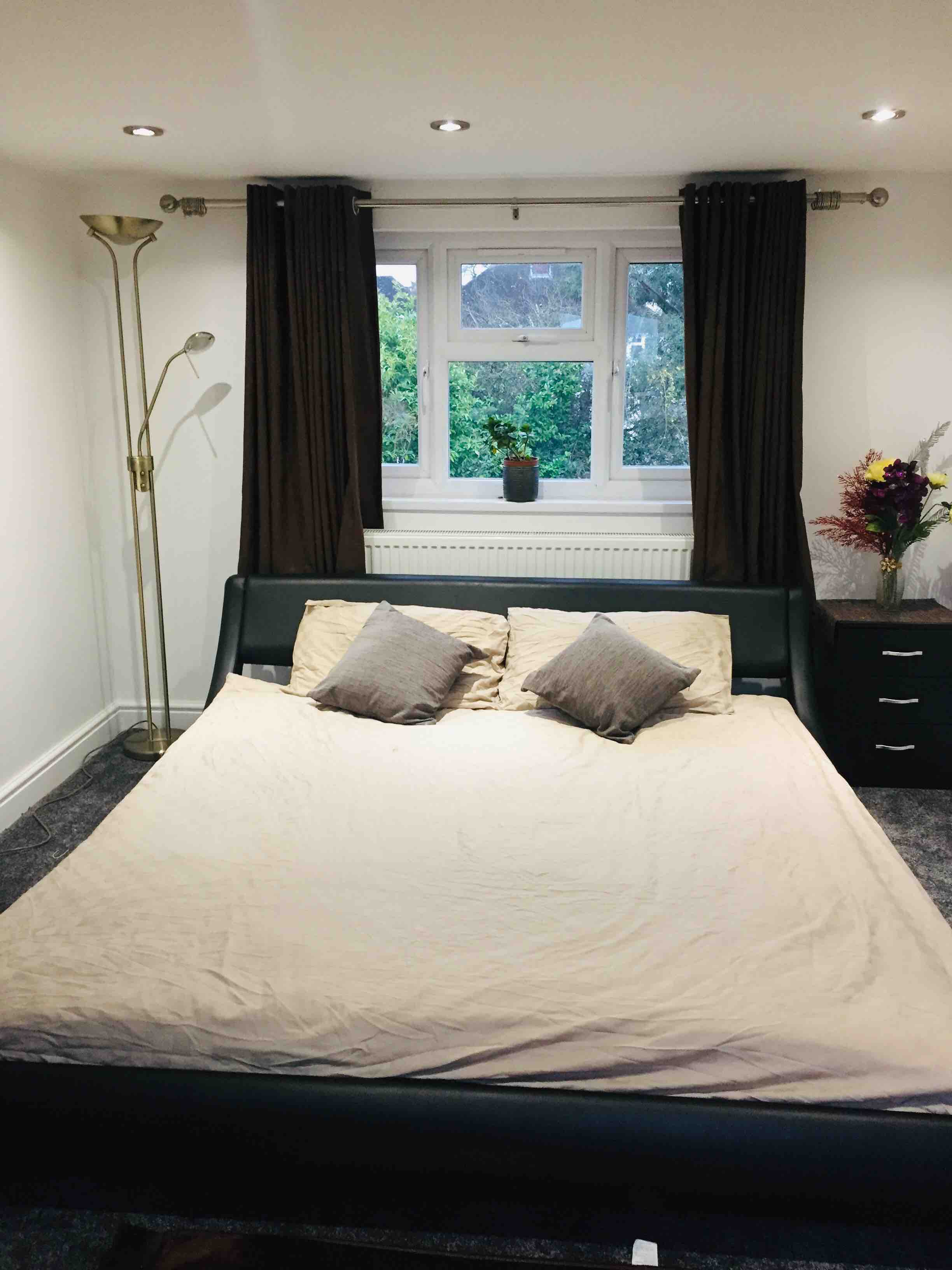 1 room in Oxford, OX30AP RoomsLocal image