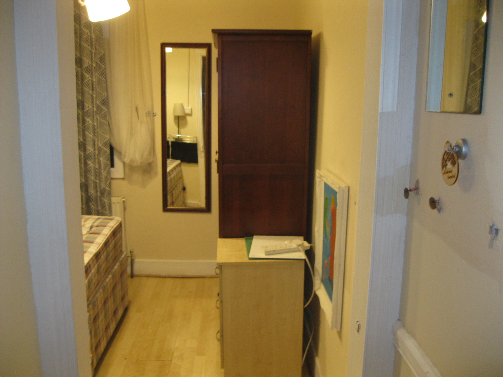 single room in Ellesmere road, Chiswick RoomsLocal image