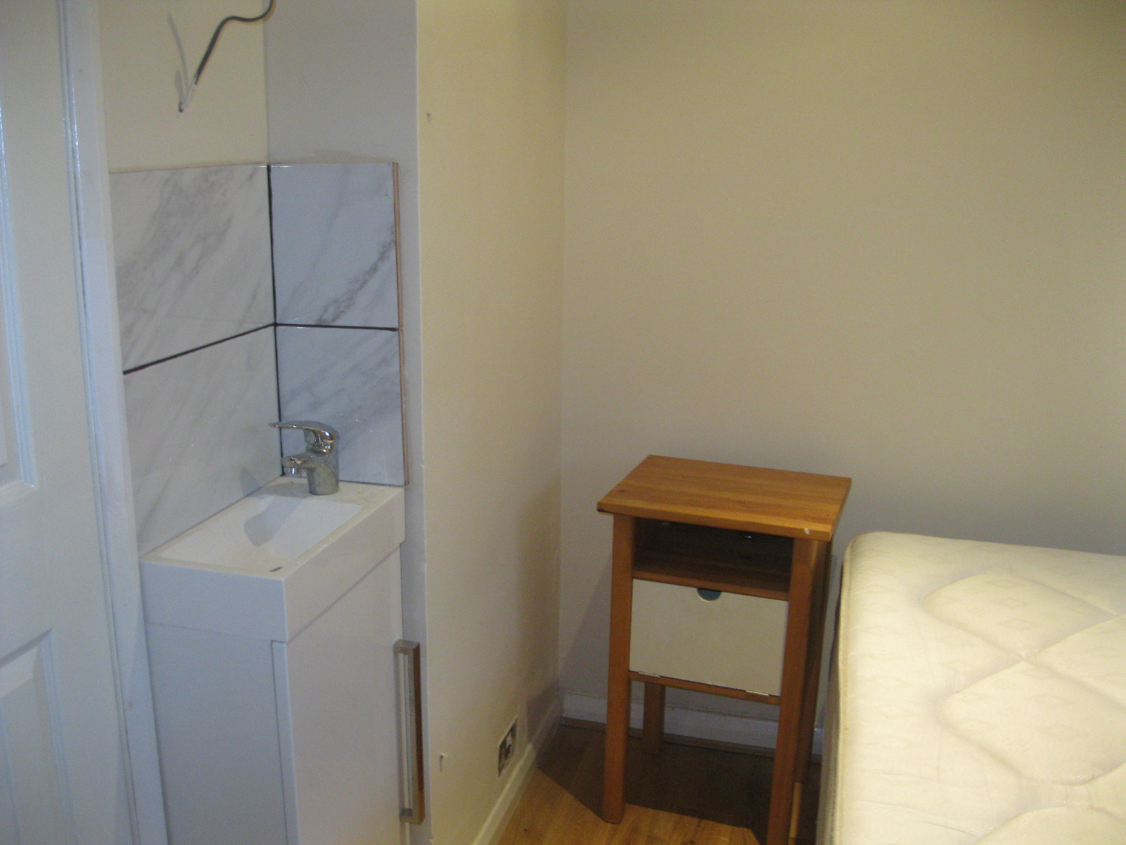 double room with own bathroom RoomsLocal image