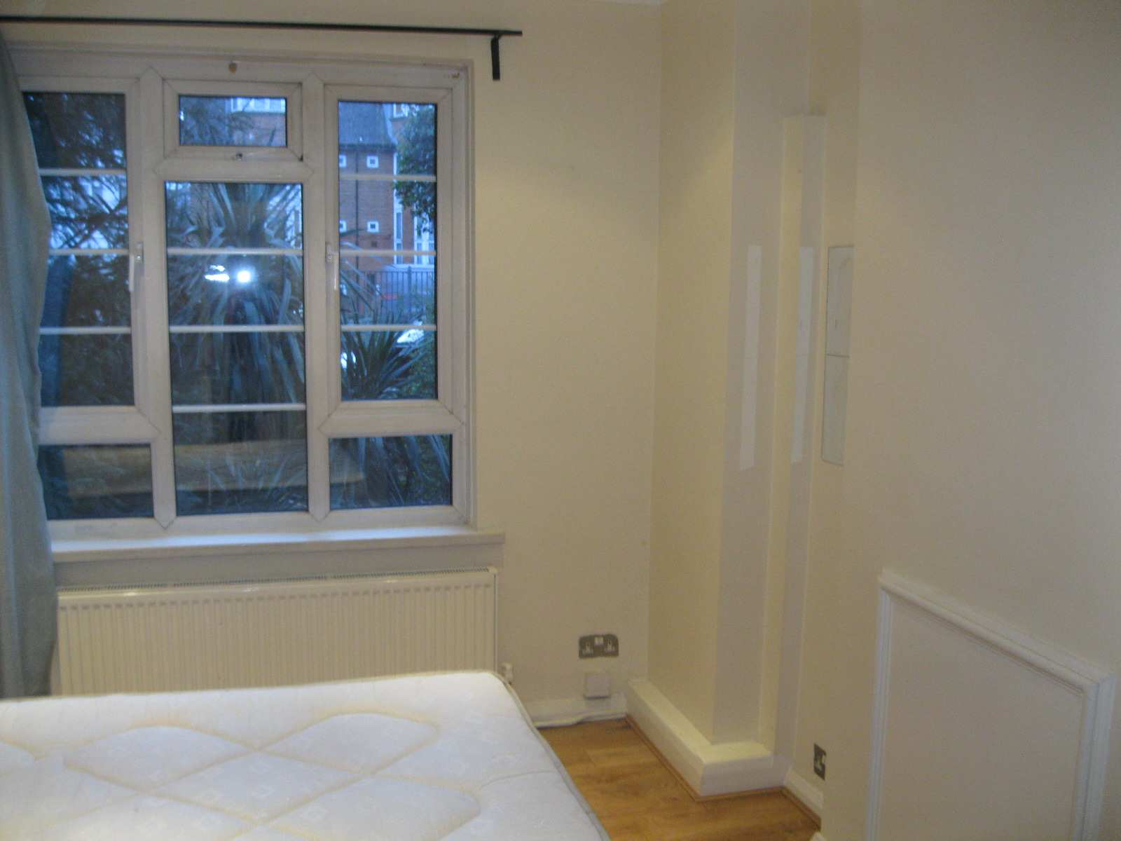 double room with own bathroom RoomsLocal image