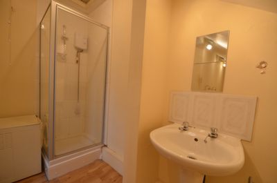 Shared flat en-suite double bedroom
