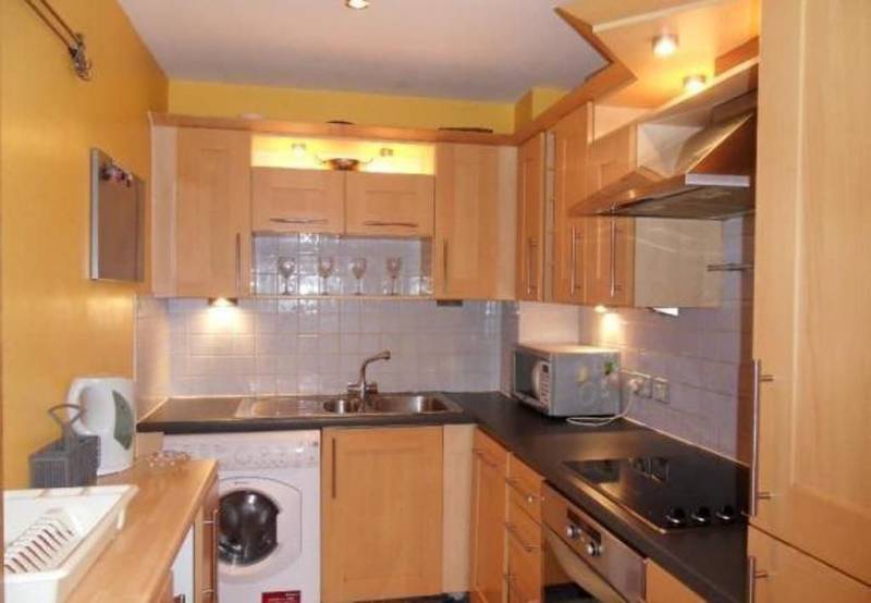 PRIVATE BALCONY LARGE DOUBLE ROOM IN STRATFORD ALL INCL RoomsLocal image