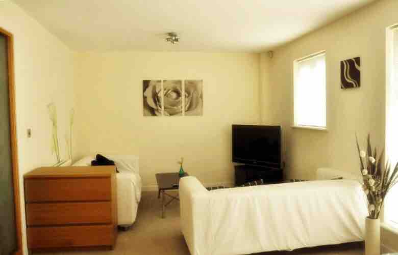 Double Bedroom with Private Living Space RoomsLocal image