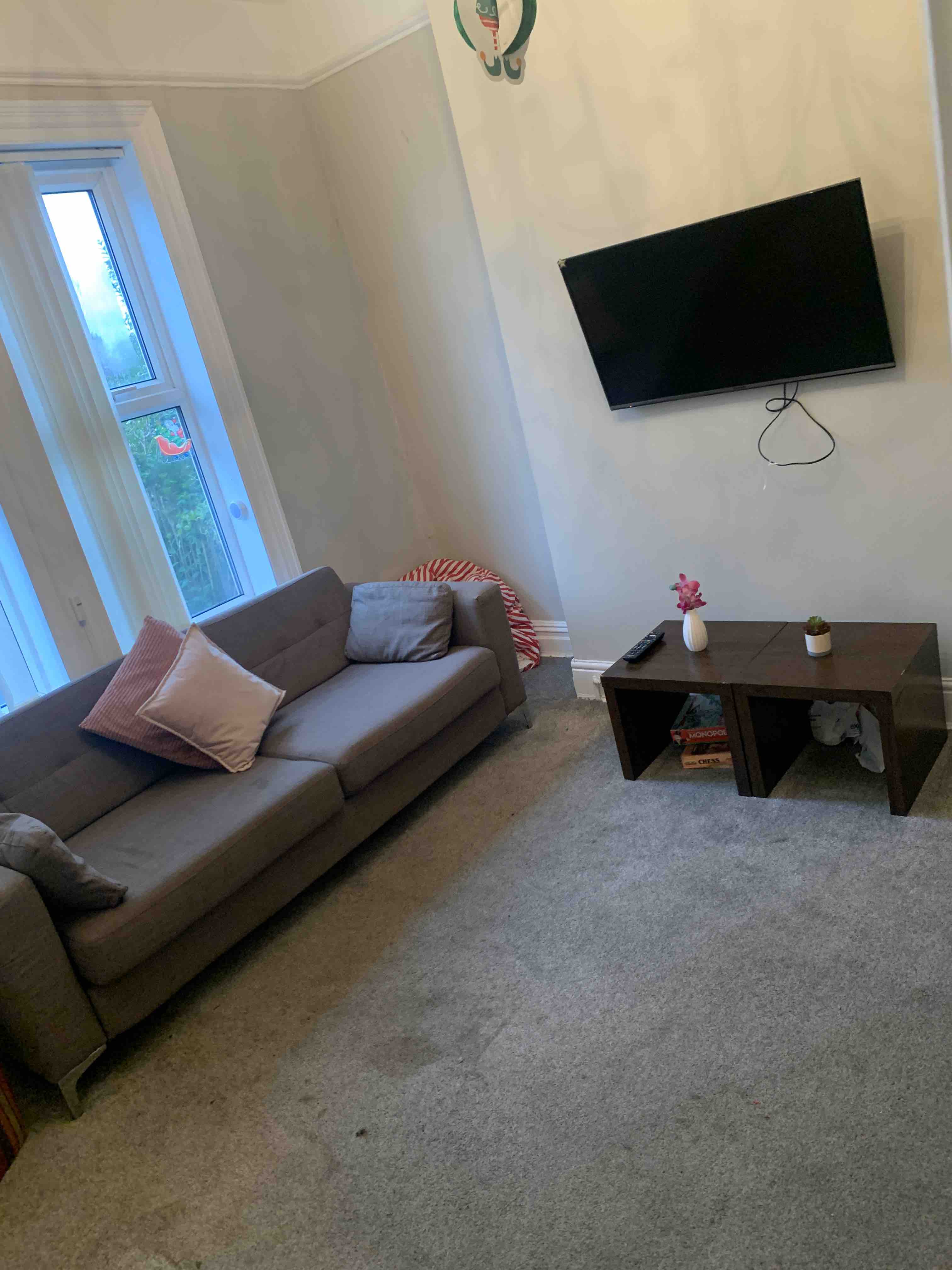 1 bedroom RoomsLocal image
