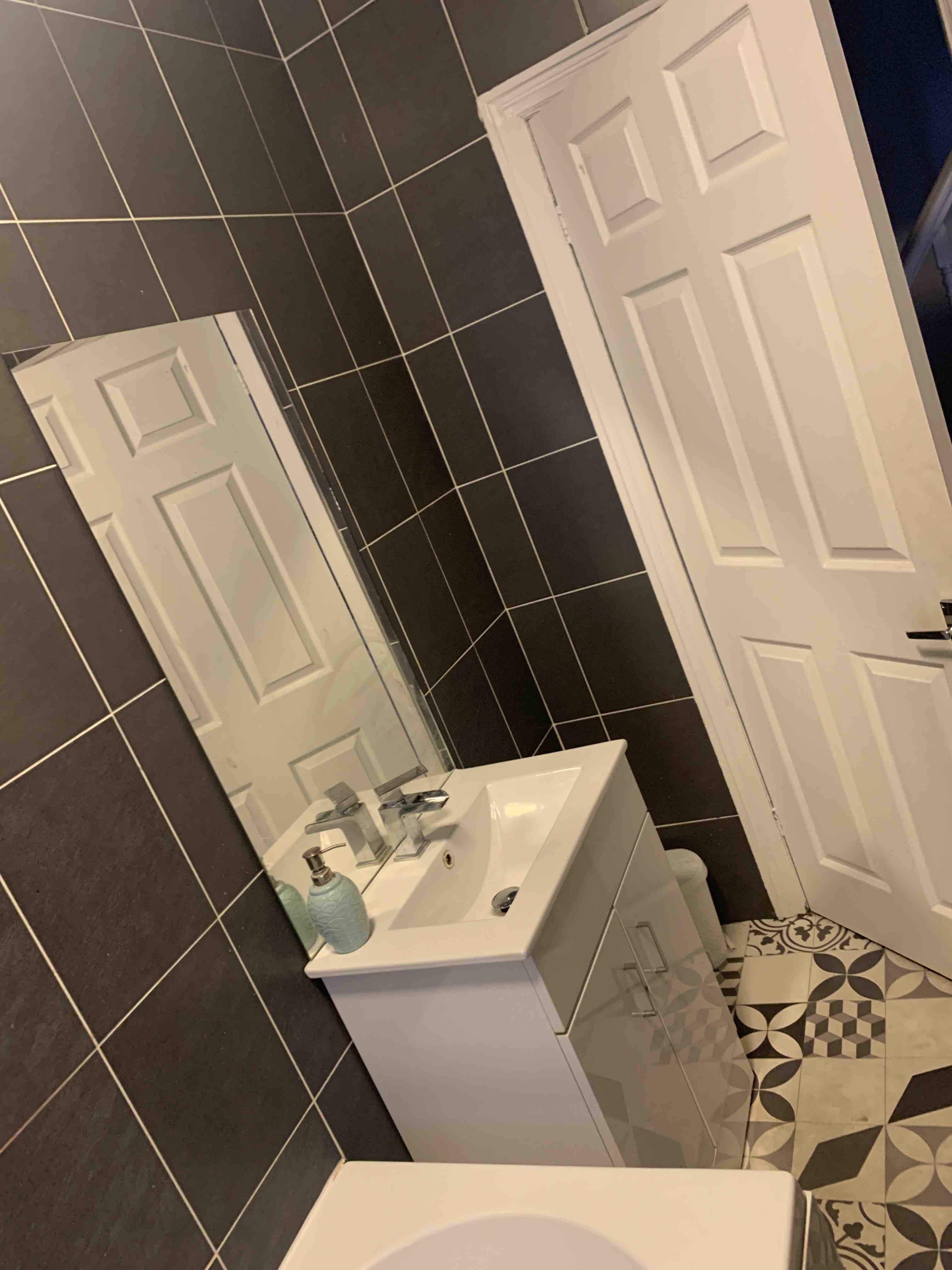 1 bedroom RoomsLocal image