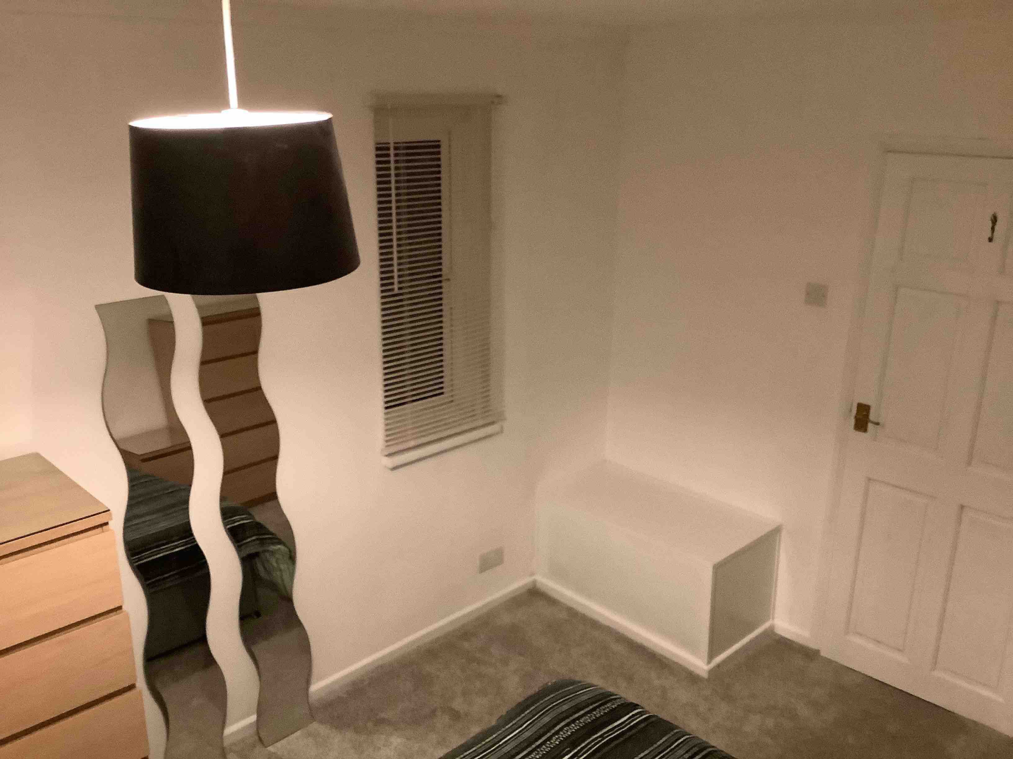 1 habitación en Crawley, RH11 7JG RoomsLocal image