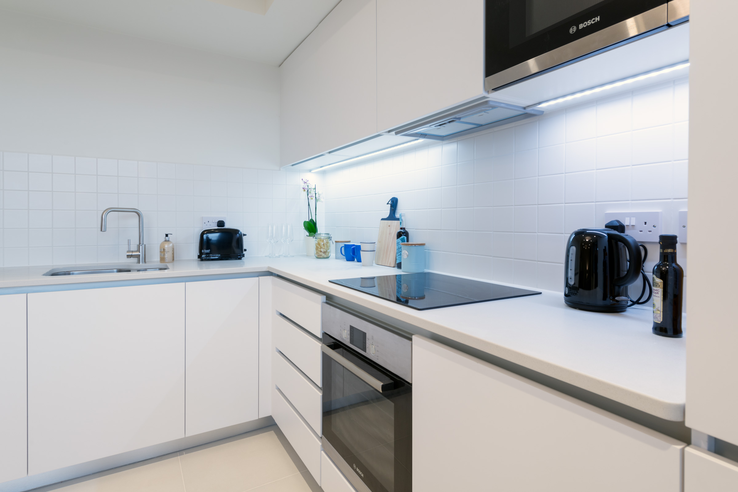 Cozy Double bedroom for rent in a two bed apartment RoomsLocal image