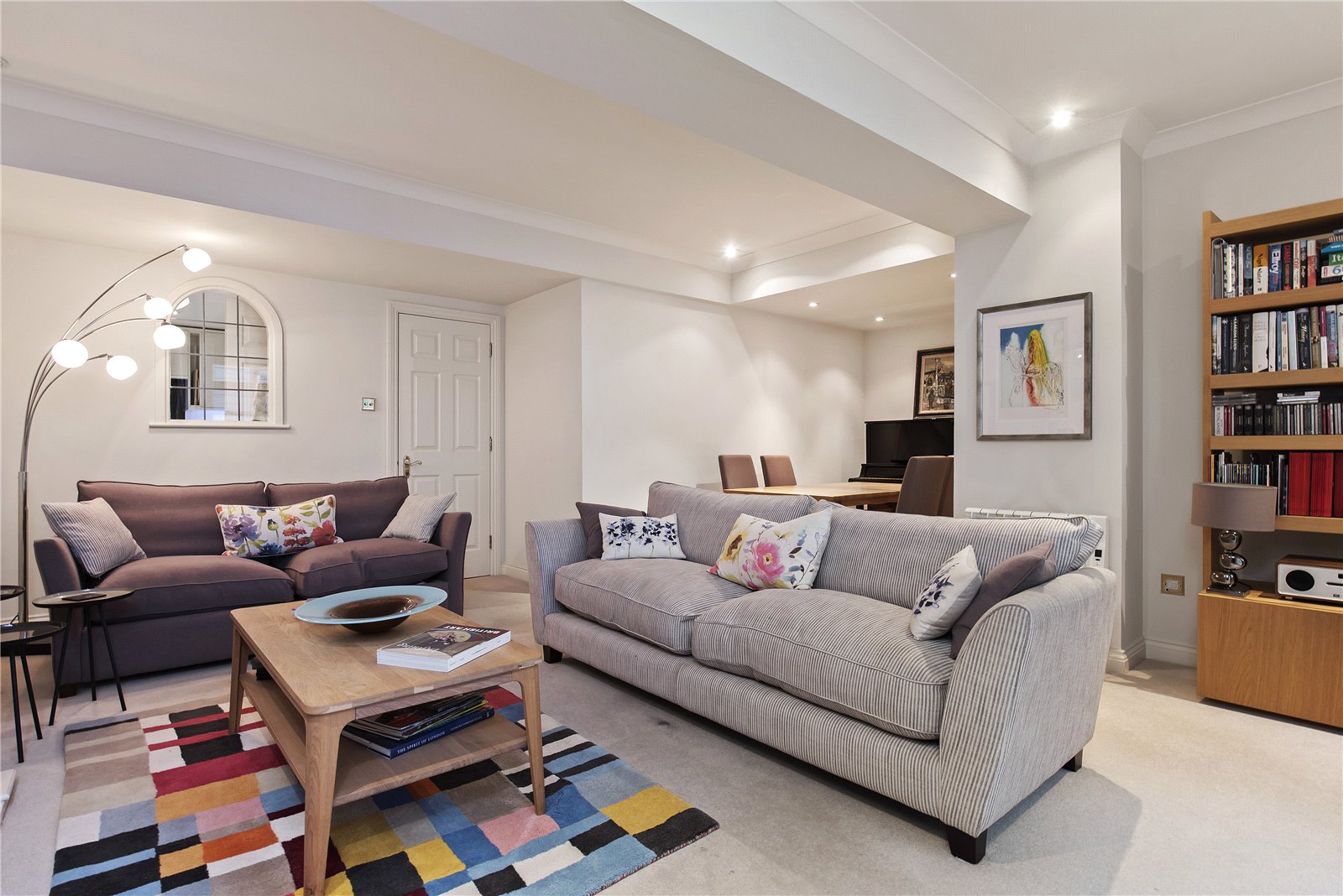 Beautiful double bedroom RoomsLocal image