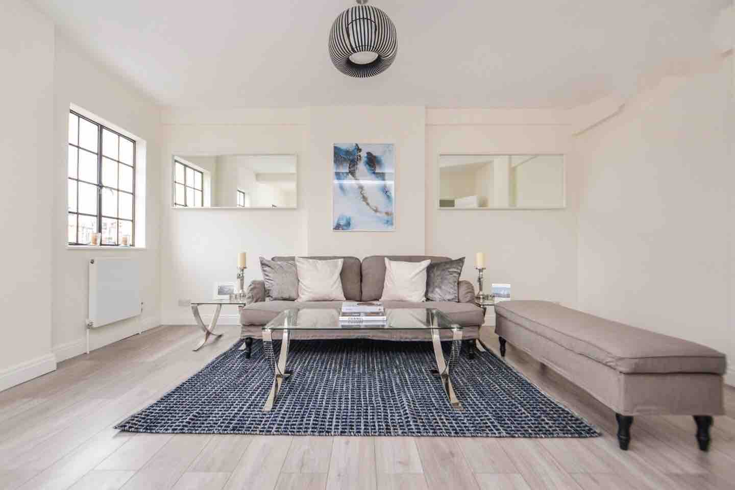  RoomsLocal image