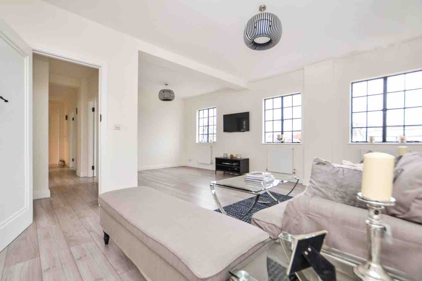  RoomsLocal image