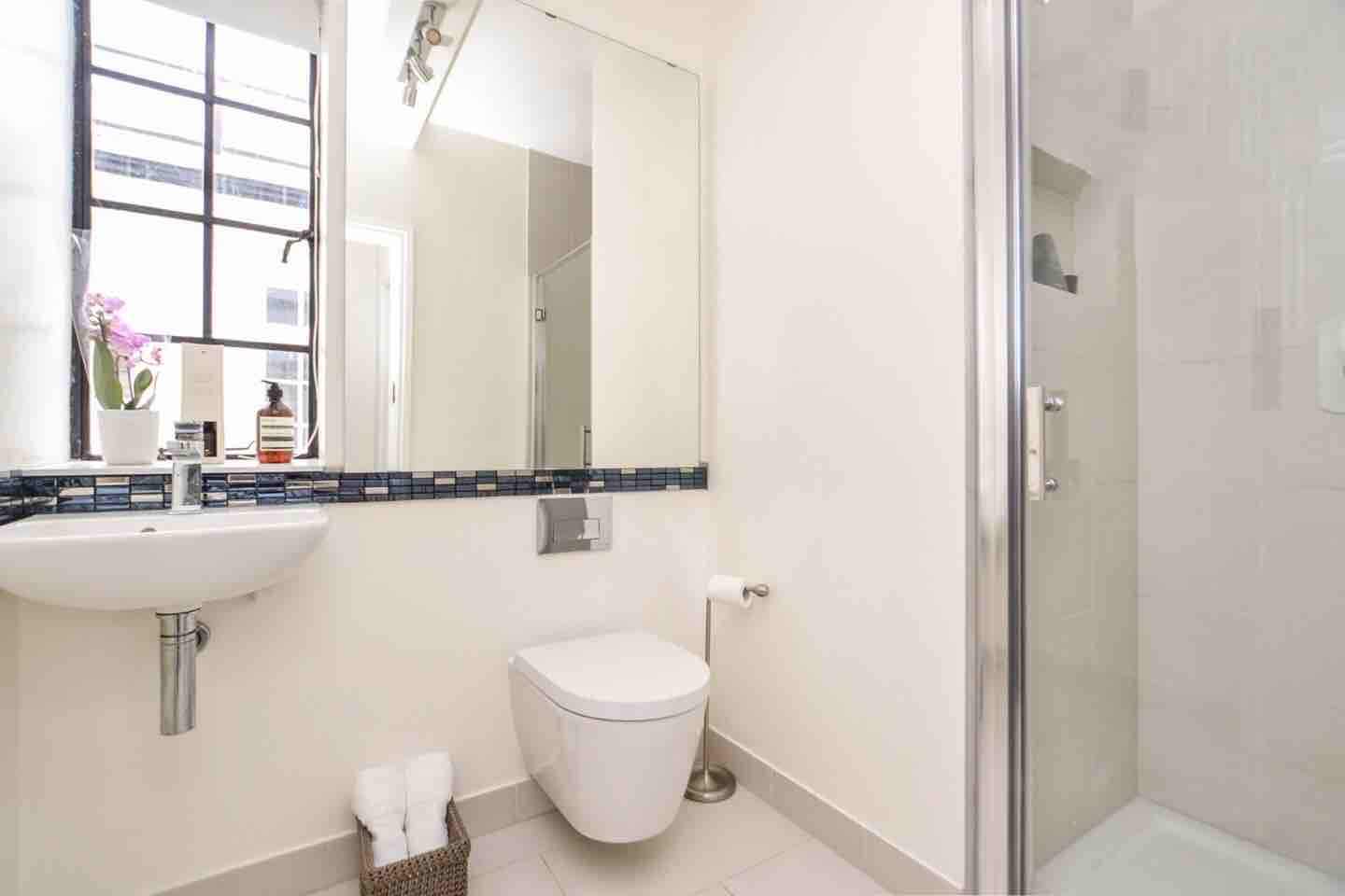  RoomsLocal image