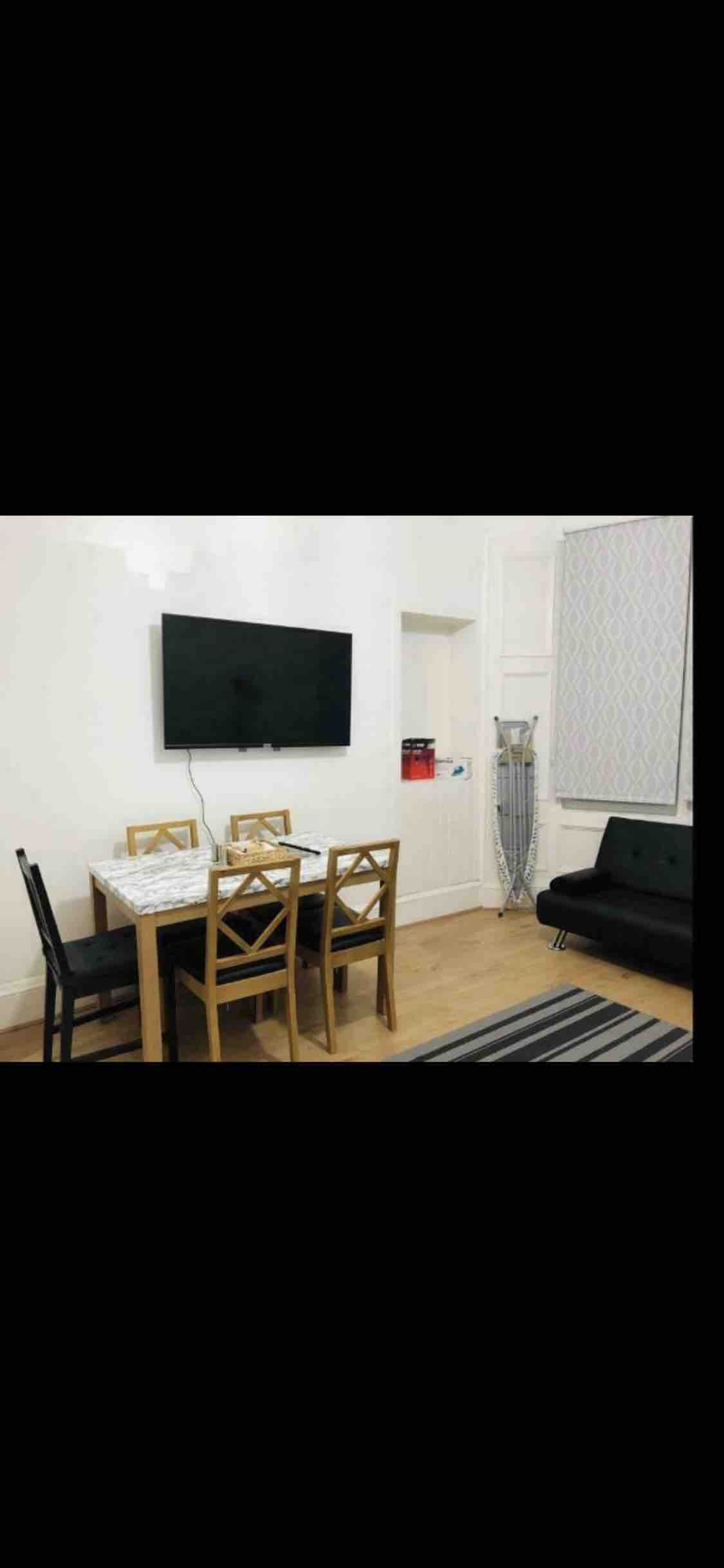 Room to Rent RoomsLocal image