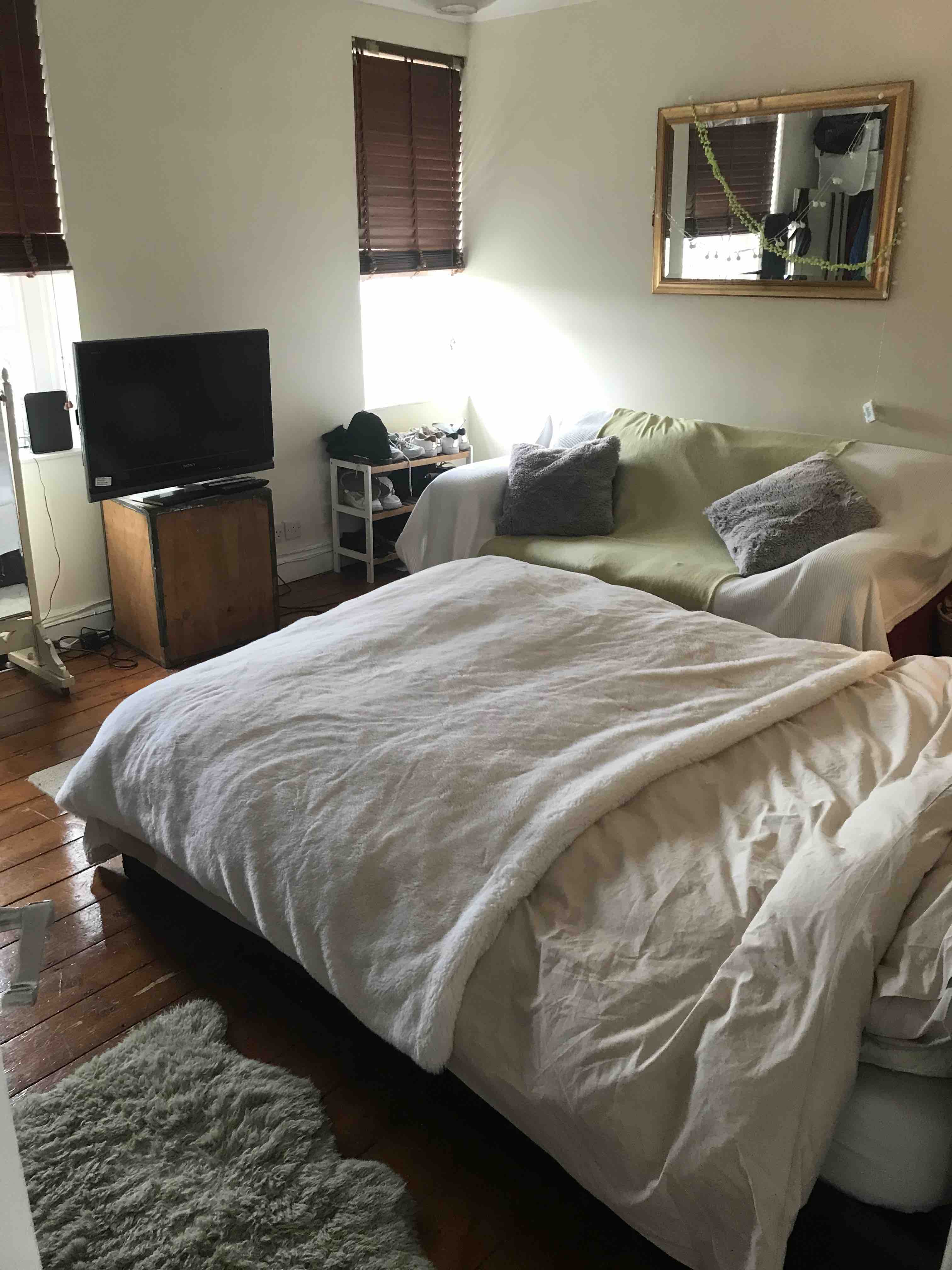 Huge Double Bedroom with Roof Terrace image