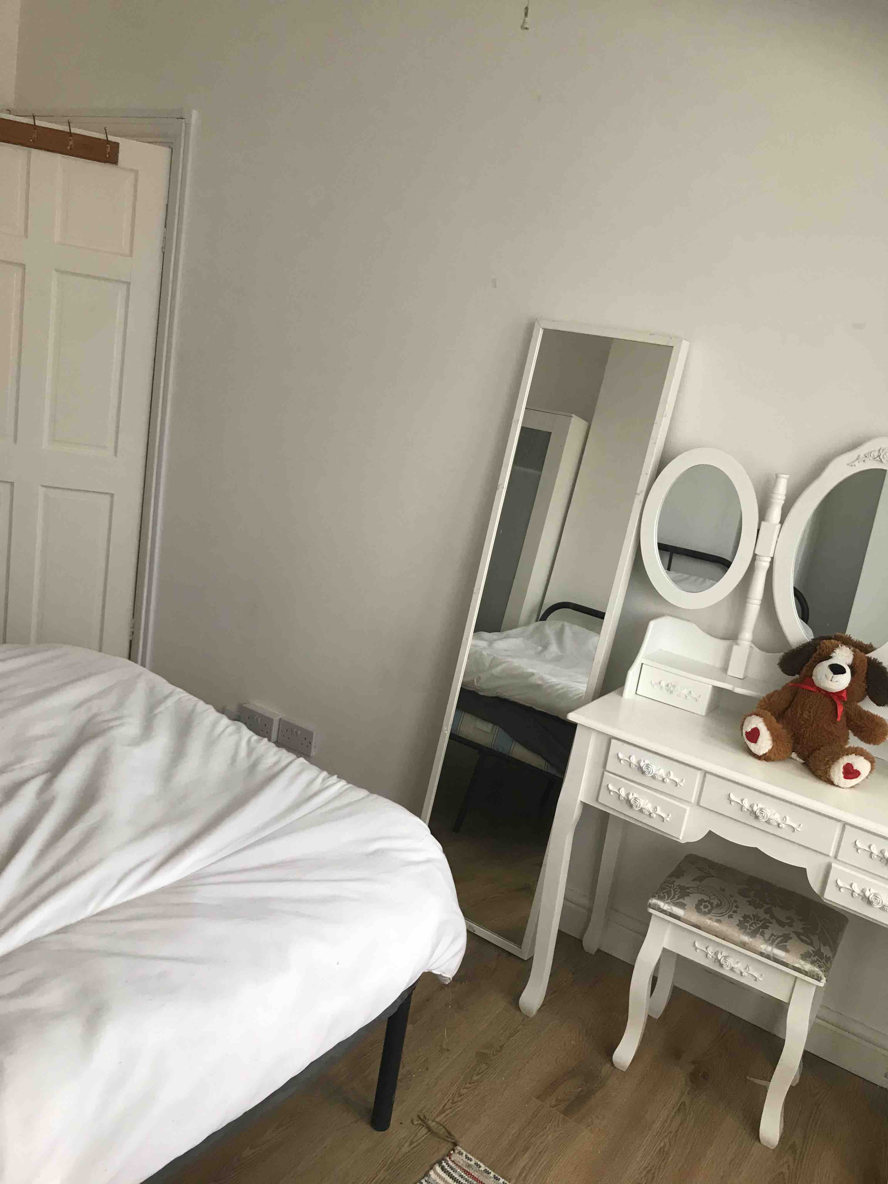 1 RoomsLocal image