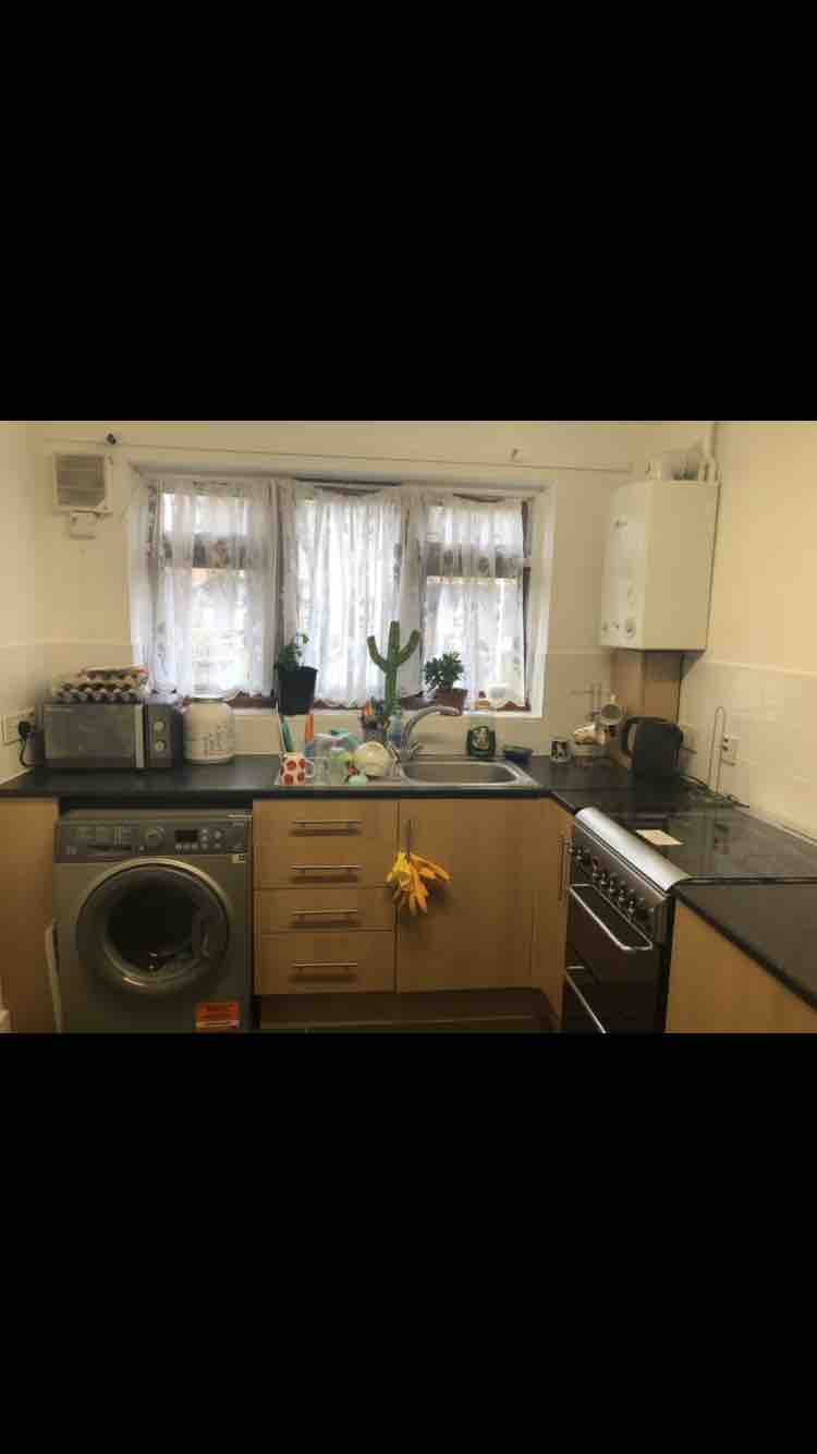 1 Bedroom west Drayton £600 Month RoomsLocal image
