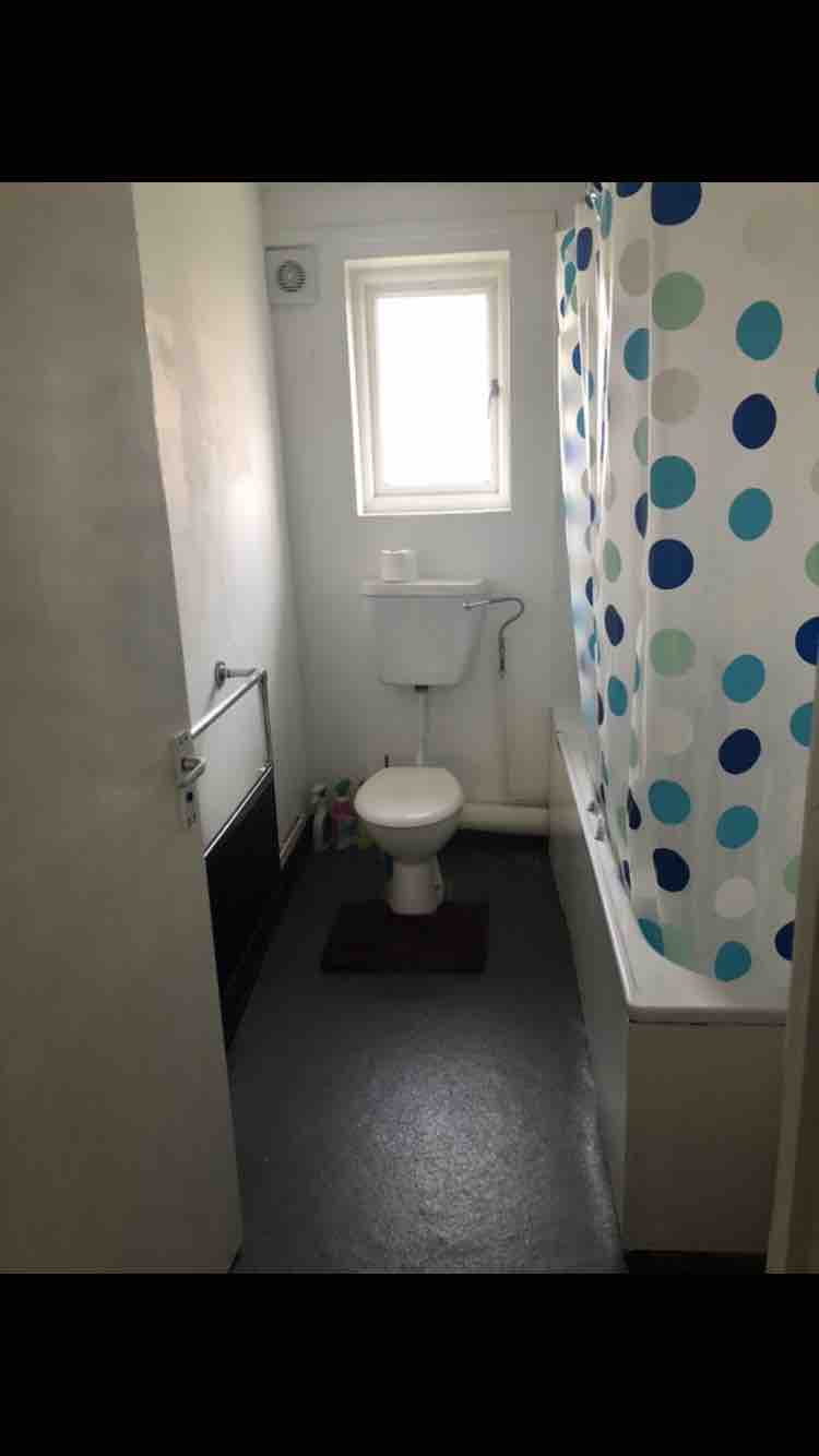 1 Bedroom west Drayton £600 Month RoomsLocal image