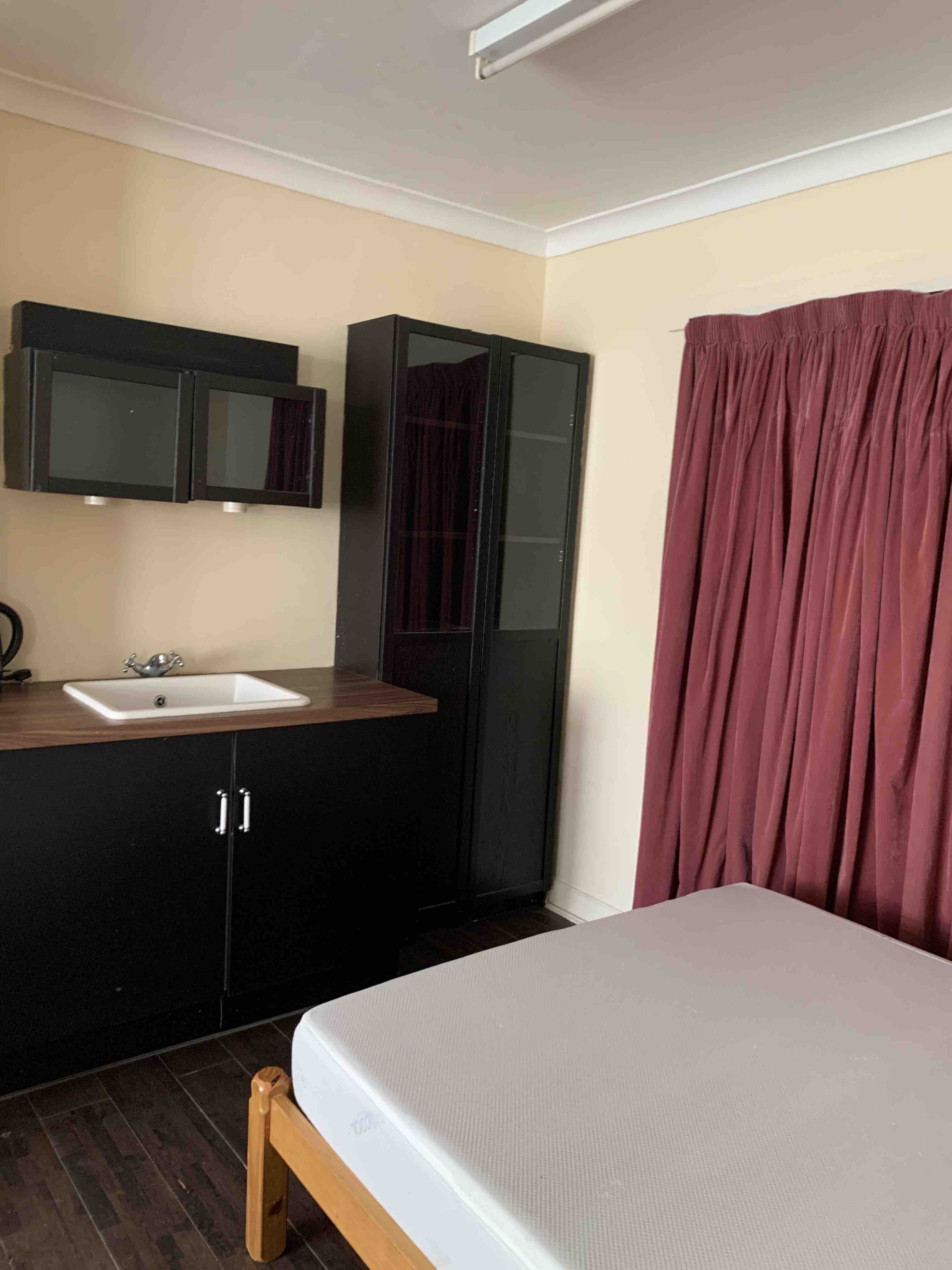 Double bedroom in Twickenham RoomsLocal image