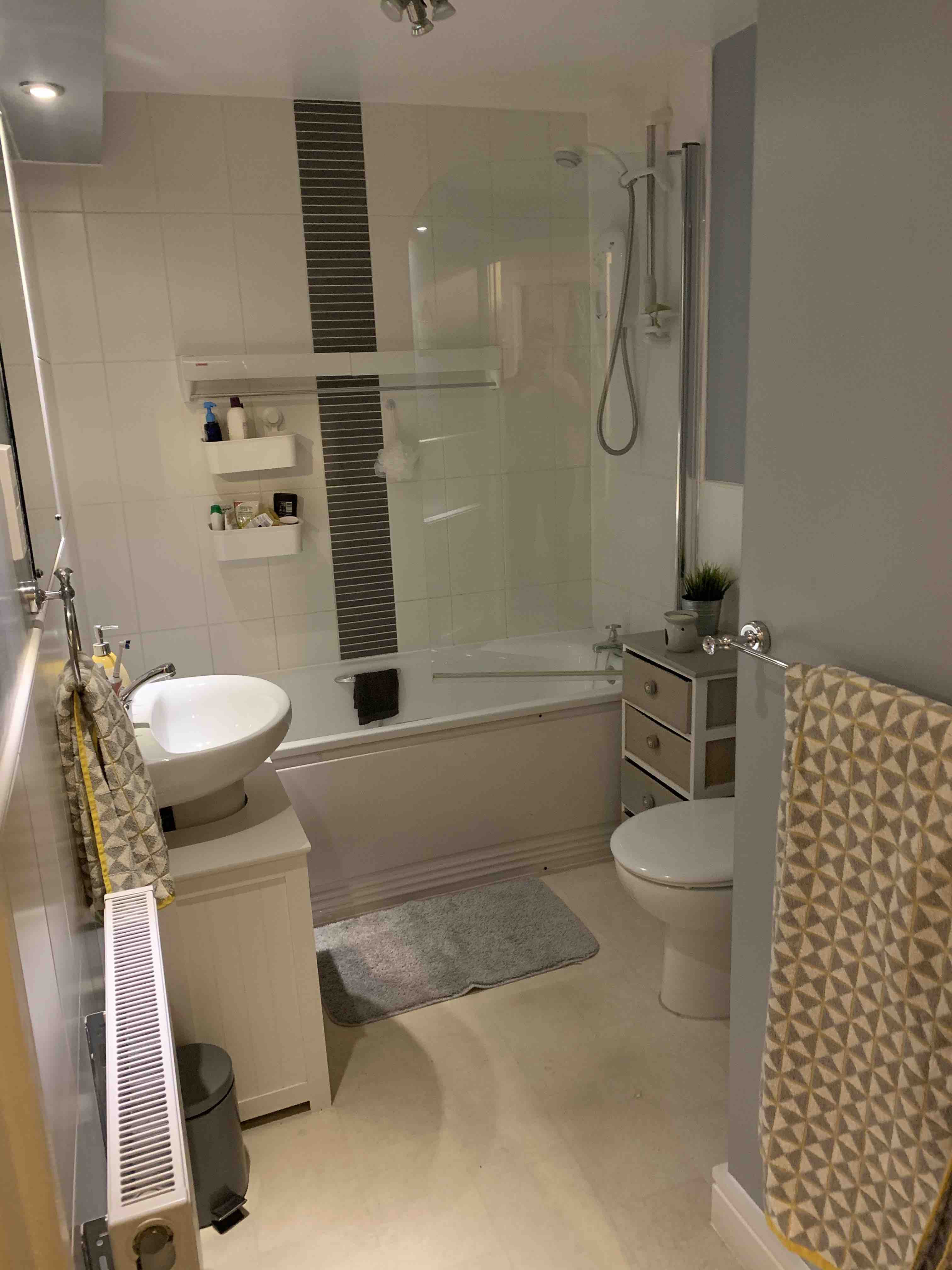 1 chambre dans Newton Abbot, TQ126GR RoomsLocal image
