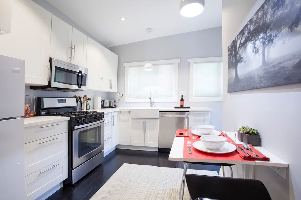 2 bedroom flat share in Chelsea London area!. Minimum 1 month RoomsLocal image