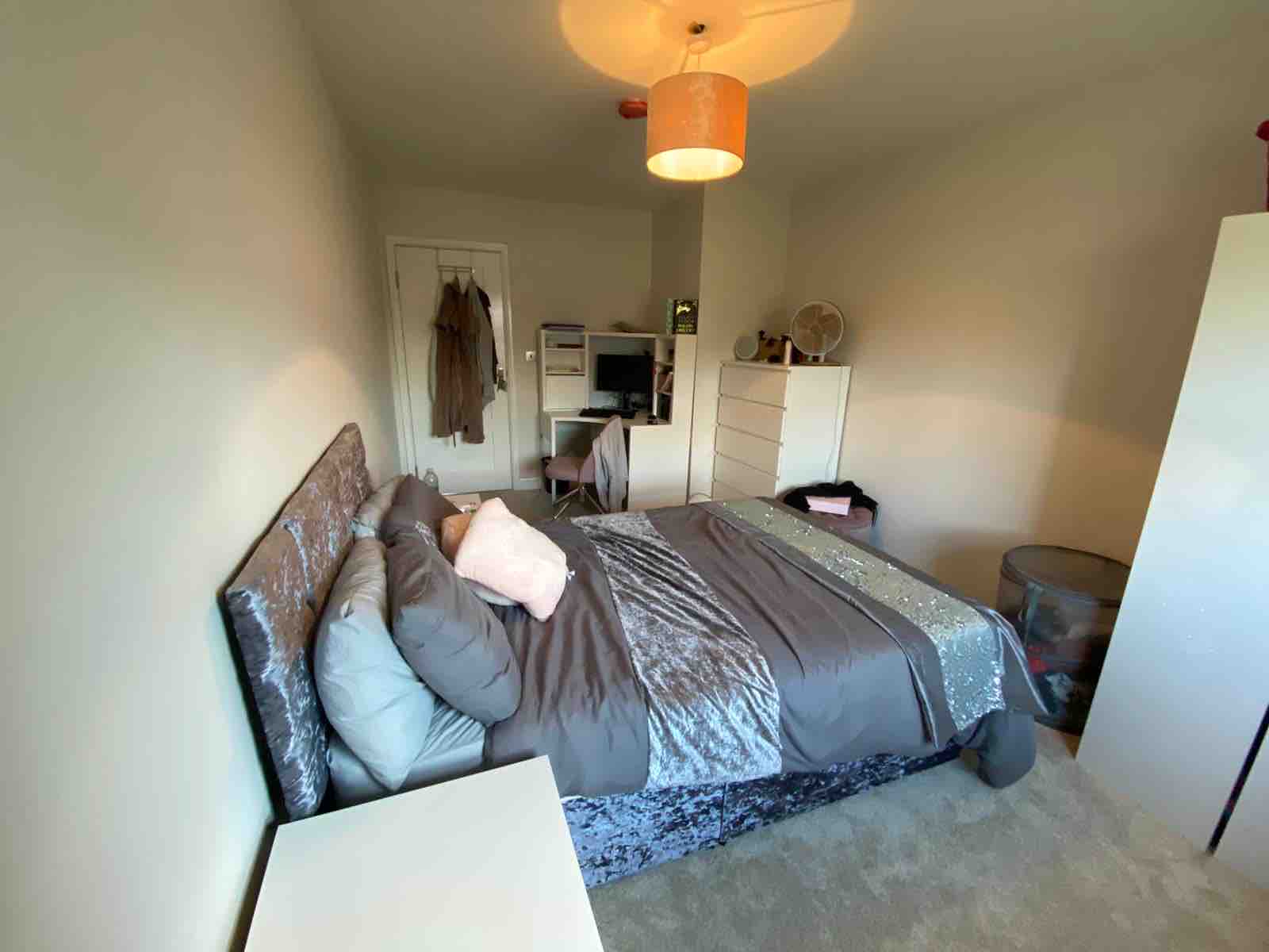 3 bedrooms RoomsLocal image