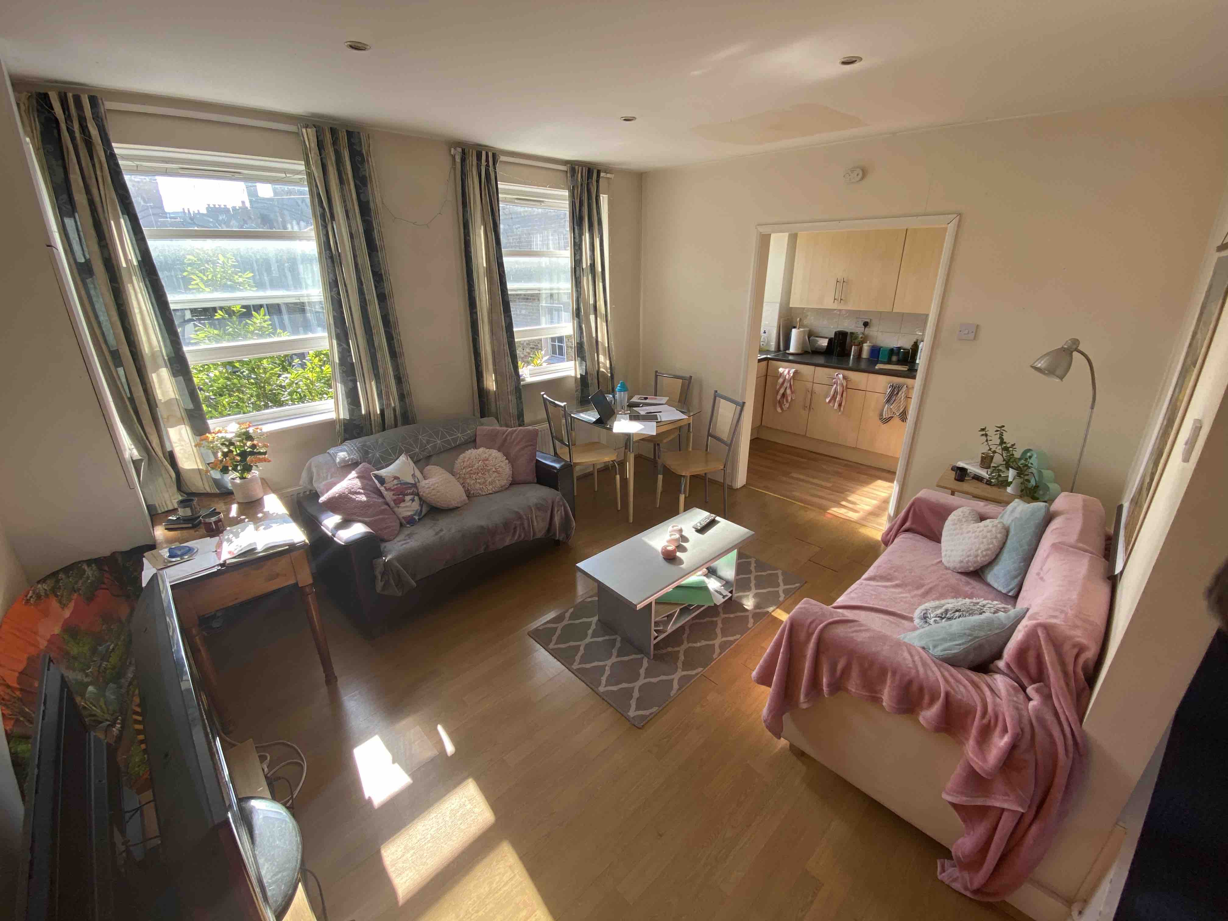 spacious room 10 min from Kings X RoomsLocal image