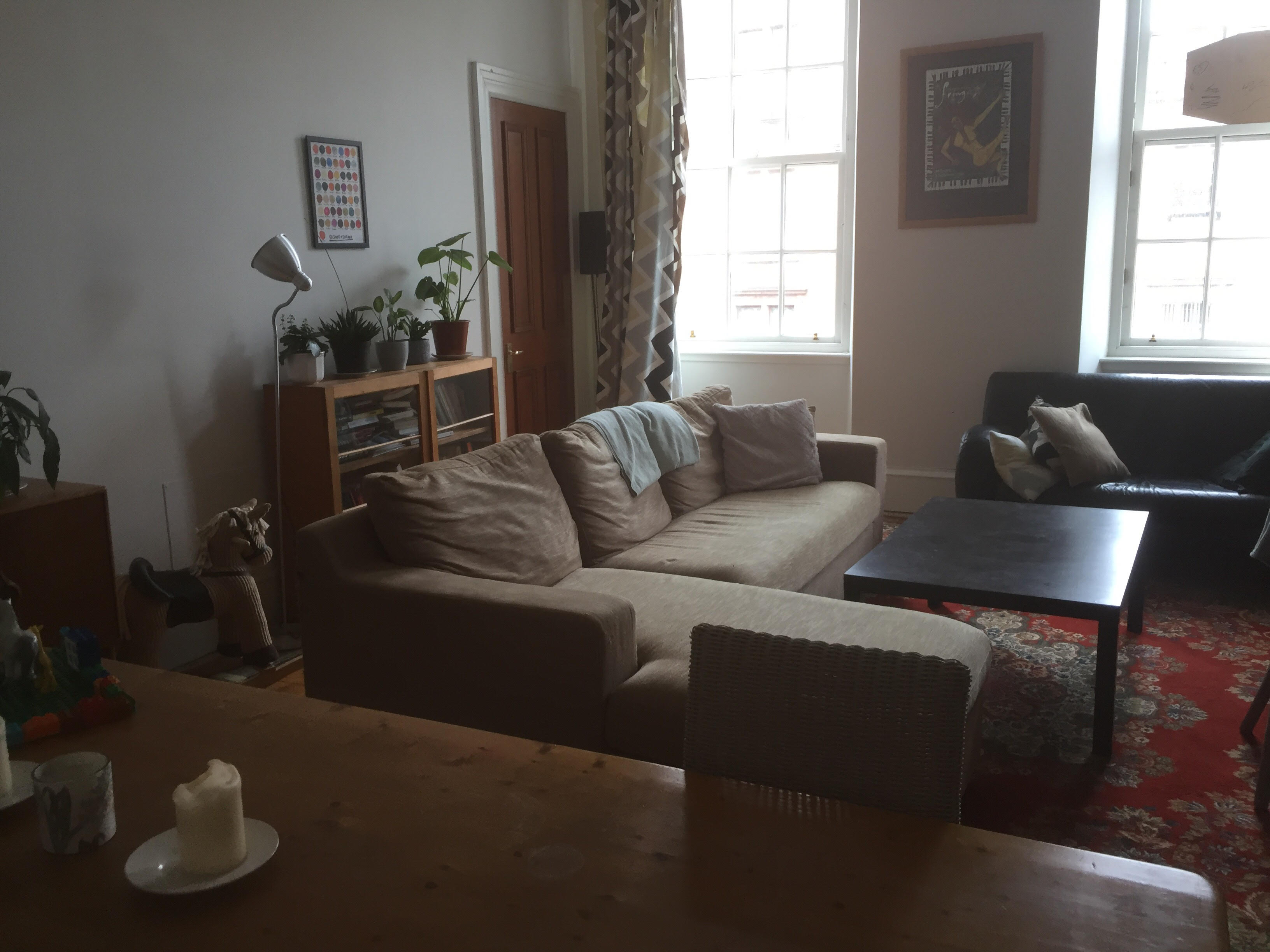 Central Location, Close to Parks, Upstairs is yours, Family below RoomsLocal image