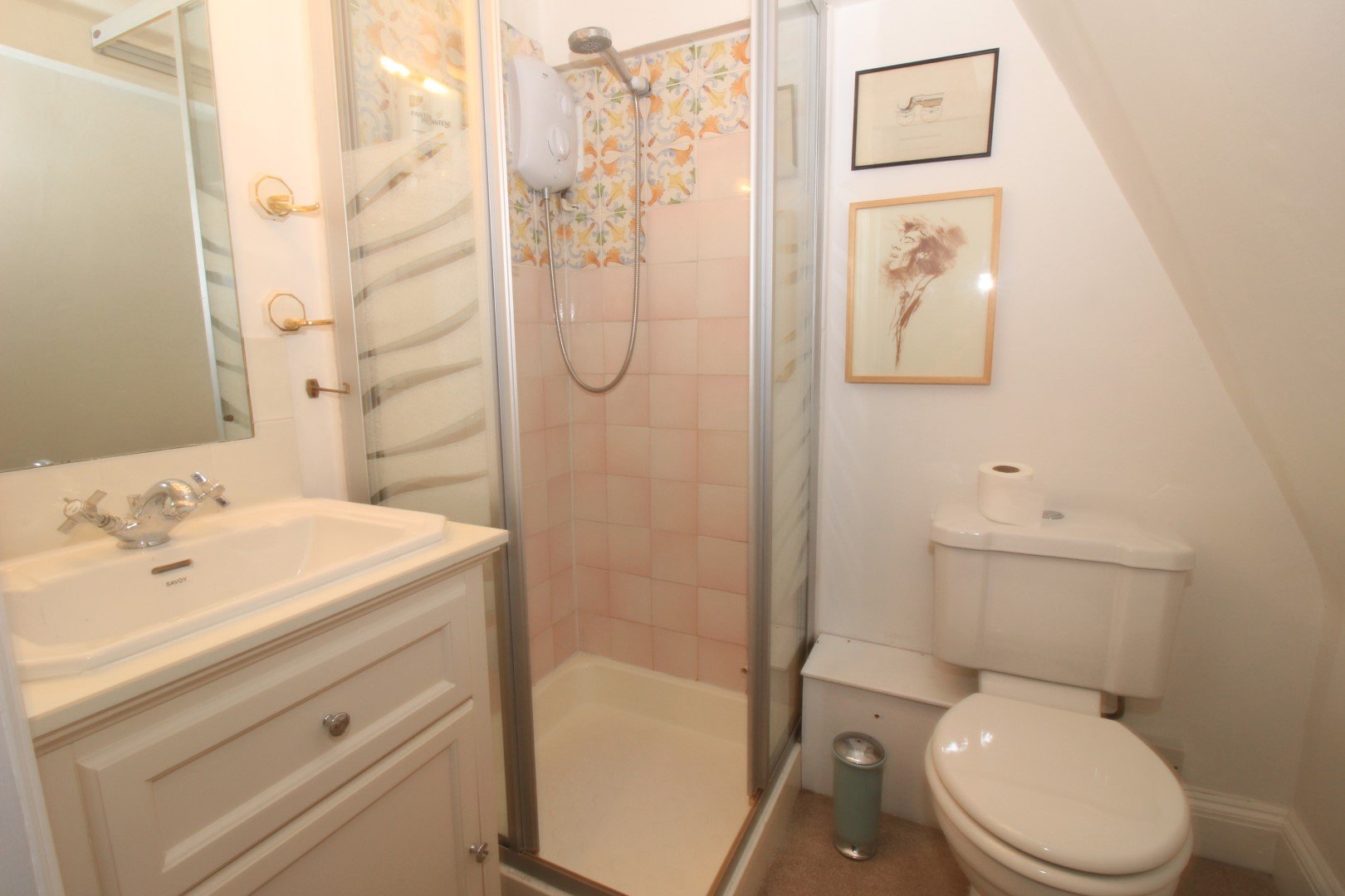 Wonderful location double bedroom furnished RoomsLocal image