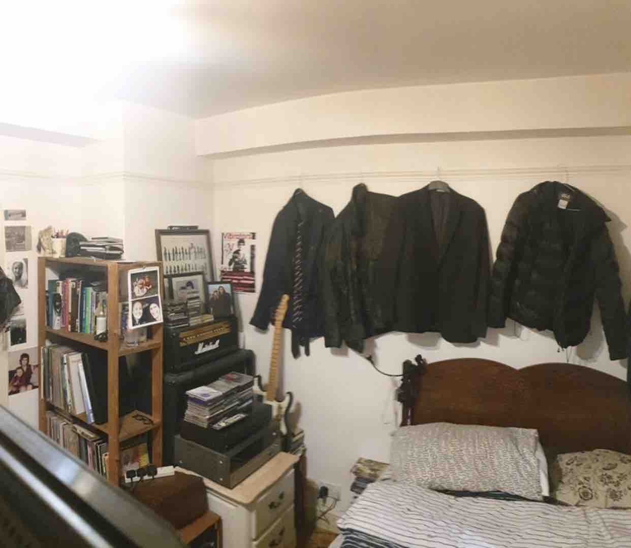 Lovely Double room in Victoria image