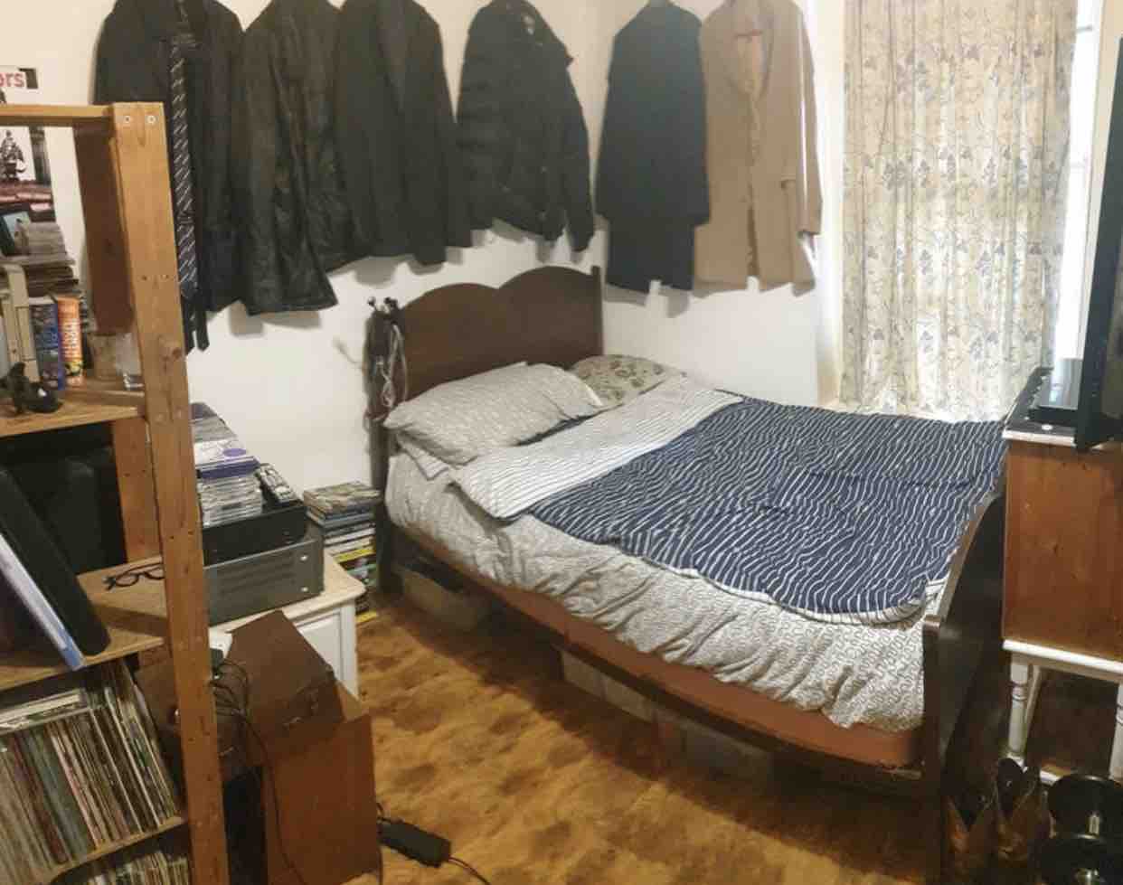 Lovely Double room in Victoria RoomsLocal image