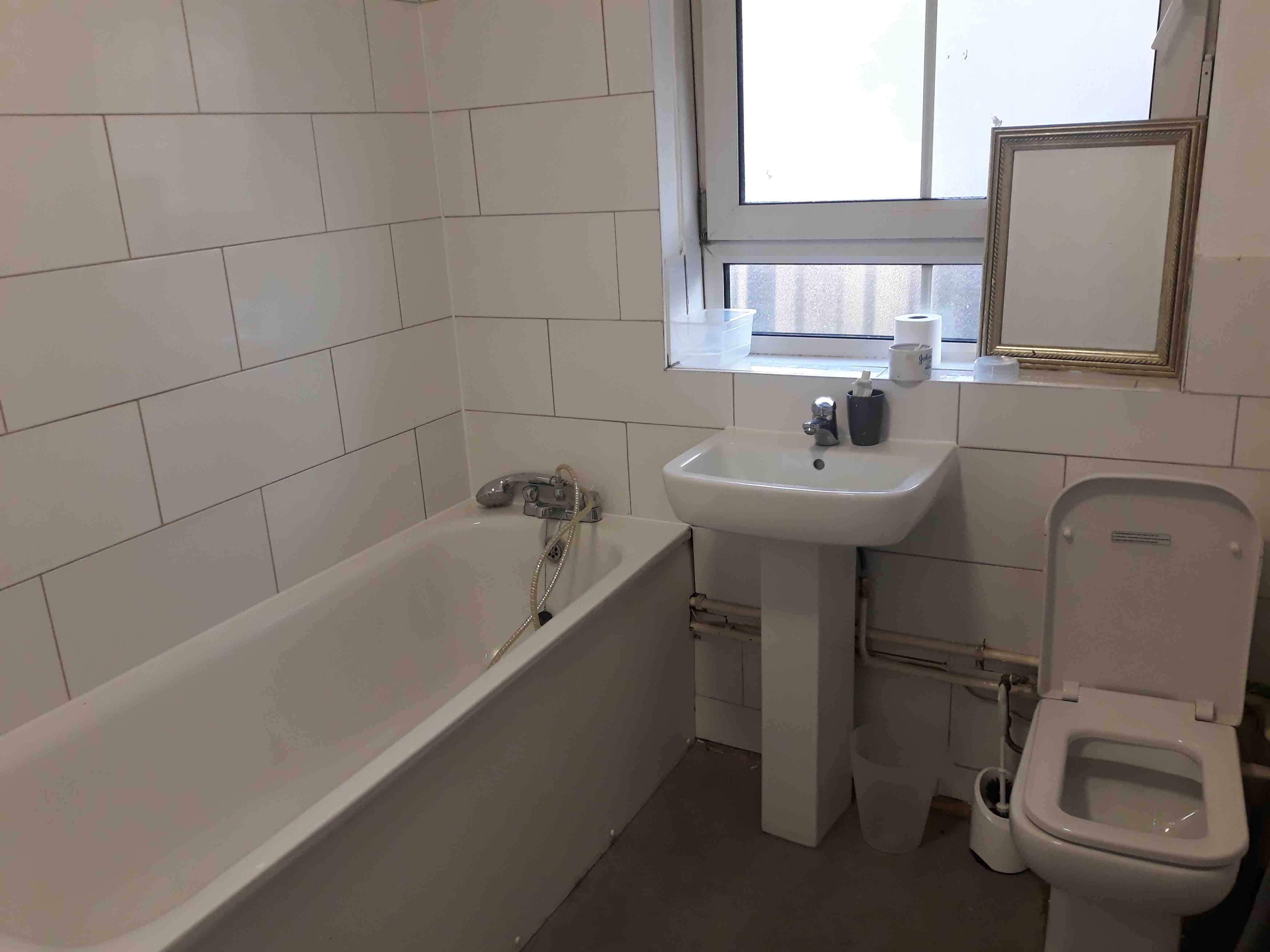 1 Bed room image