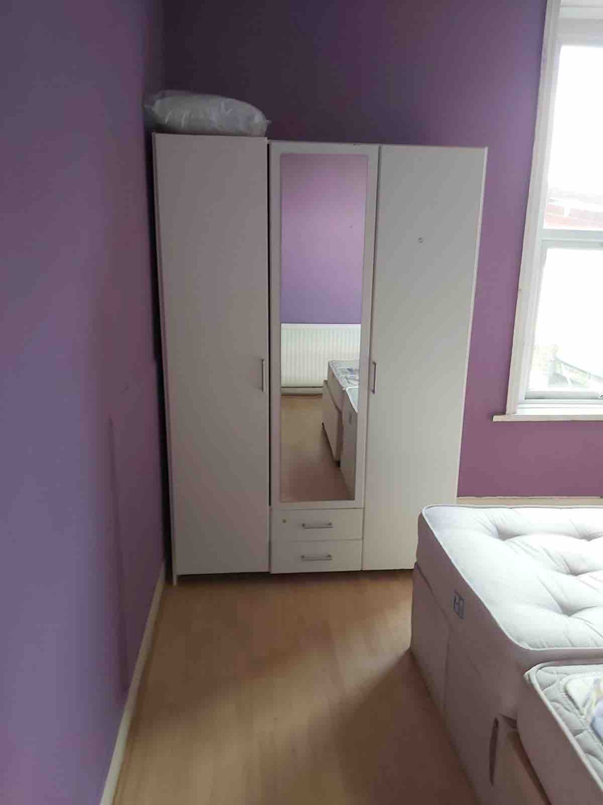 Double bedroom RoomsLocal image